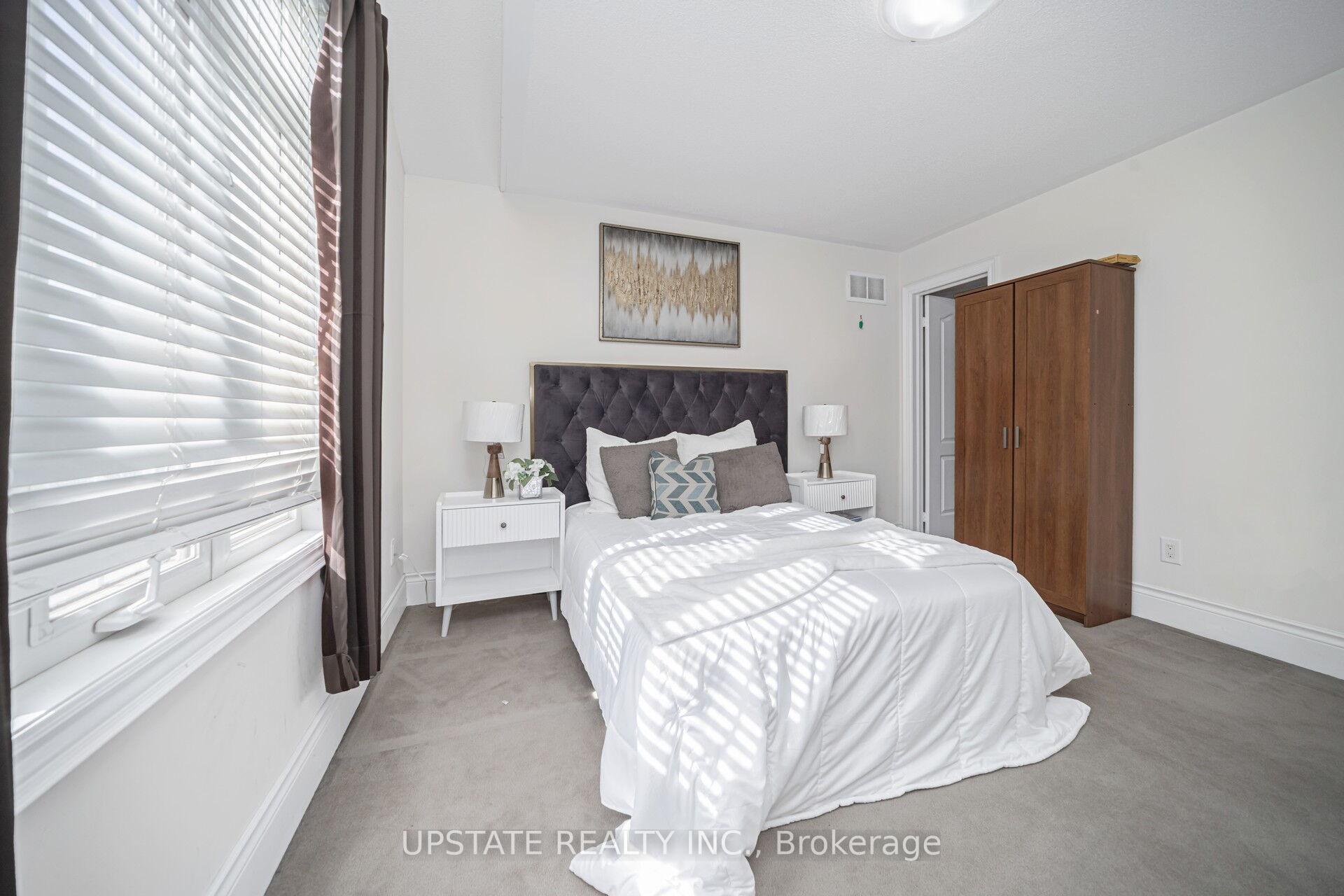 Photo 28 of 2 Beachville Circle, Brampton, Credit Valley — HOMEH