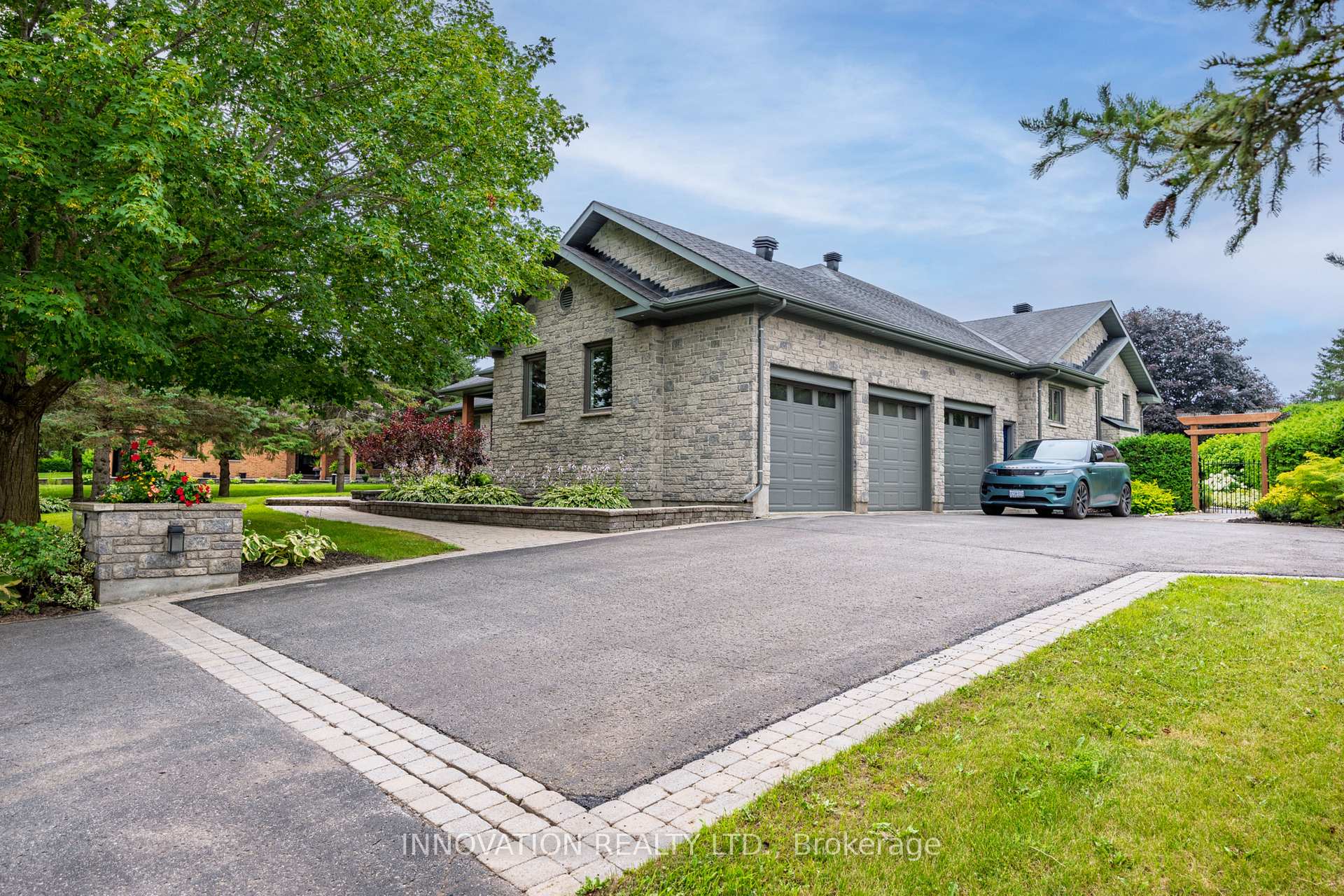 Photo 2 of 1074 Bravar Drive, Ottawa, Manotick Long Island & Nicholls Island — HOMEH