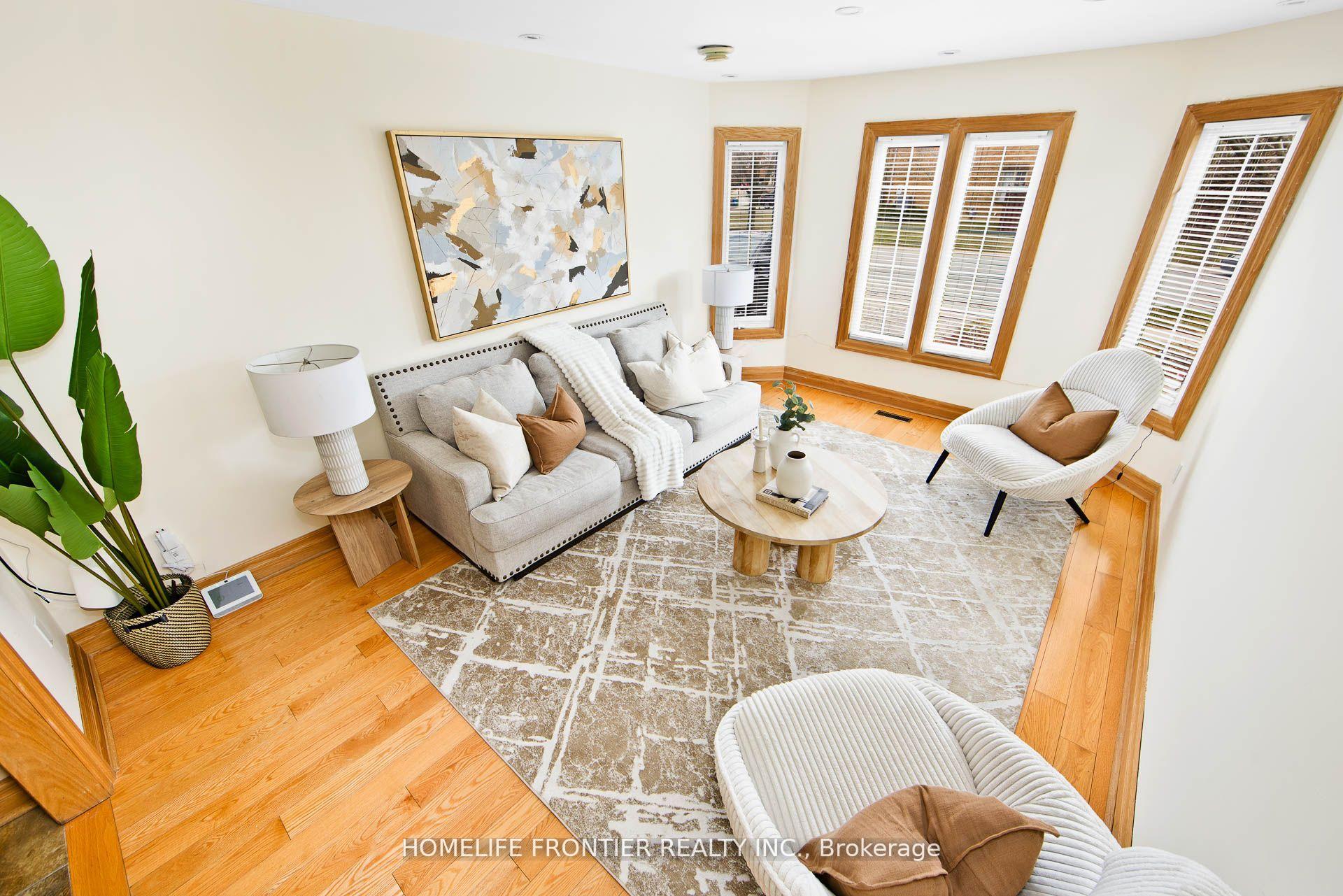 Photo 11 of 6124 Hardesty Crescent, Mississauga, East Credit — HOMEH
