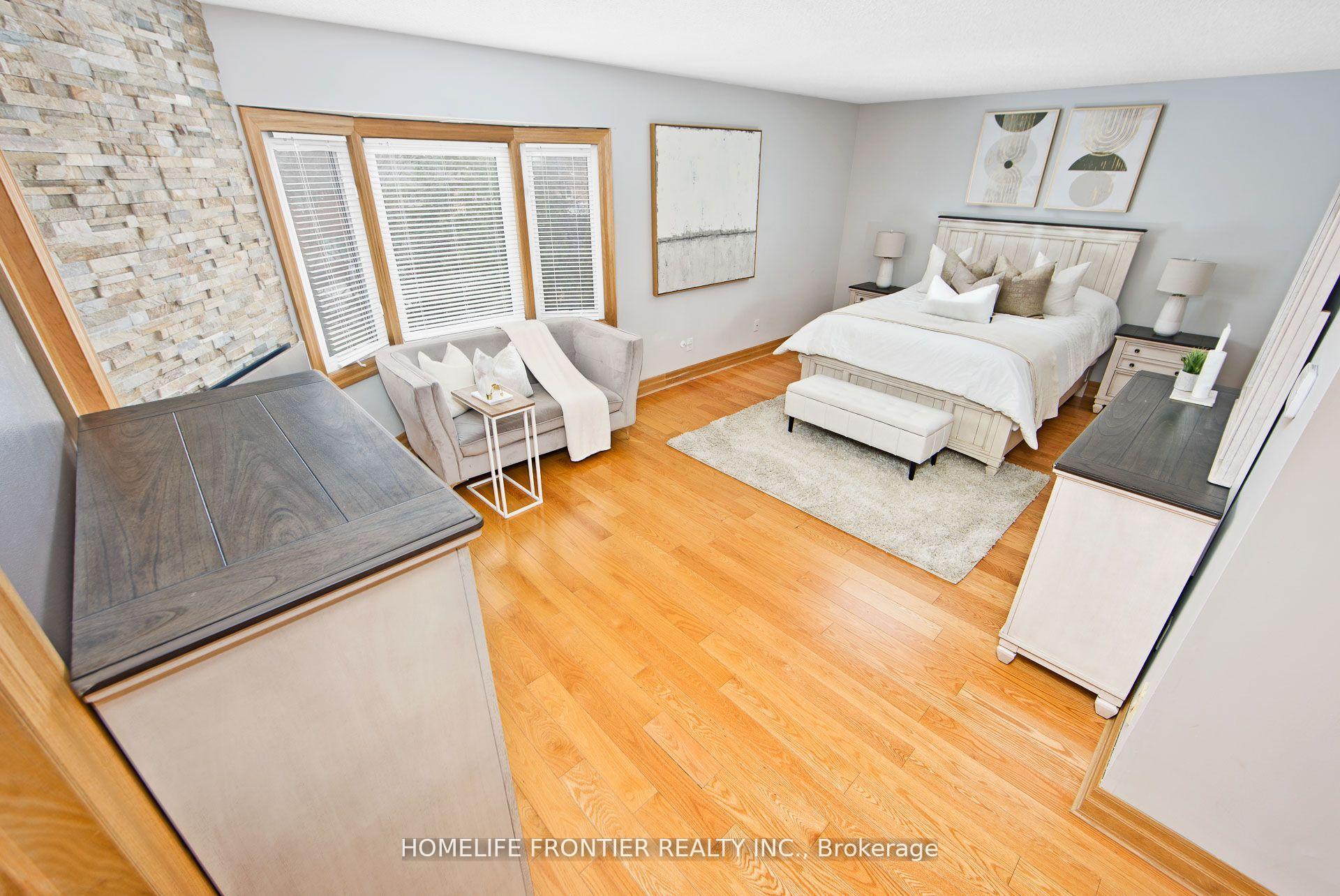 Photo 14 of 6124 Hardesty Crescent, Mississauga, East Credit — HOMEH