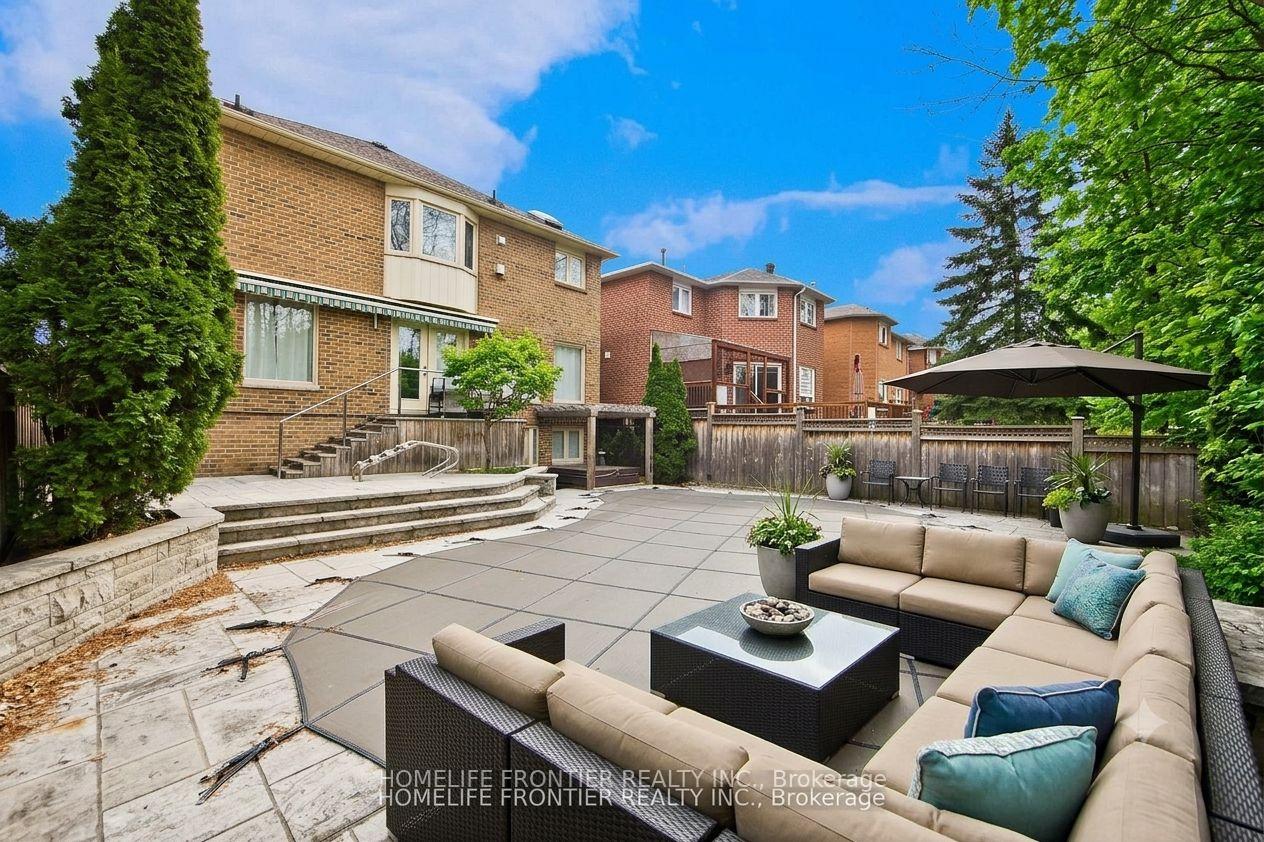 Photo 24 of 6124 Hardesty Crescent, Mississauga, East Credit — HOMEH