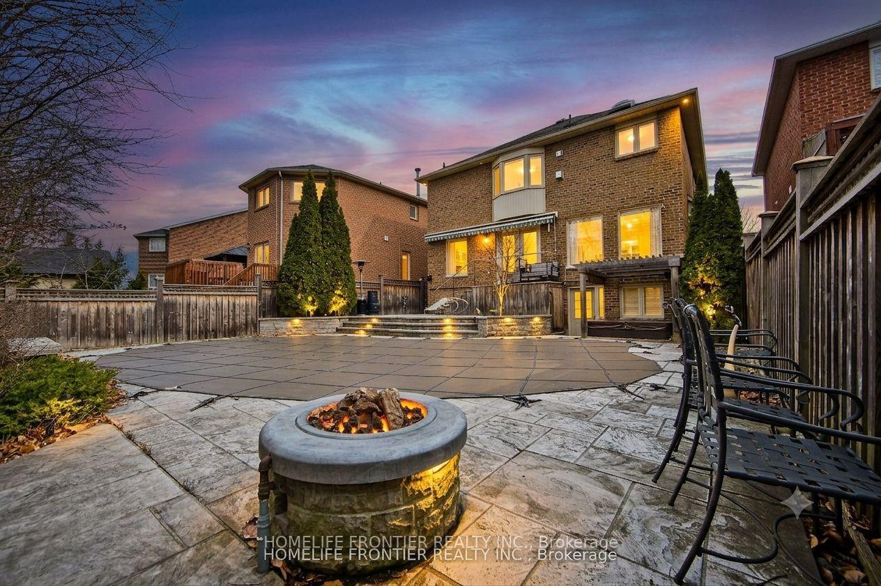 Photo 25 of 6124 Hardesty Crescent, Mississauga, East Credit — HOMEH