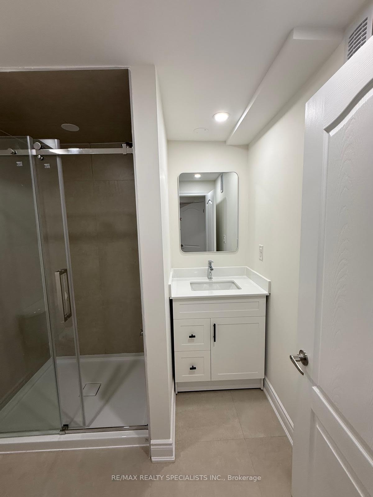 Photo 10 of Unit 9, 15 Scenic Drive, Kitchener, Chicopee/Freeport — HOMEH
