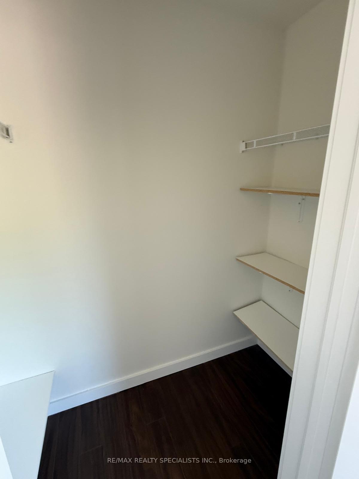 Photo 17 of Unit 9, 15 Scenic Drive, Kitchener, Chicopee/Freeport — HOMEH