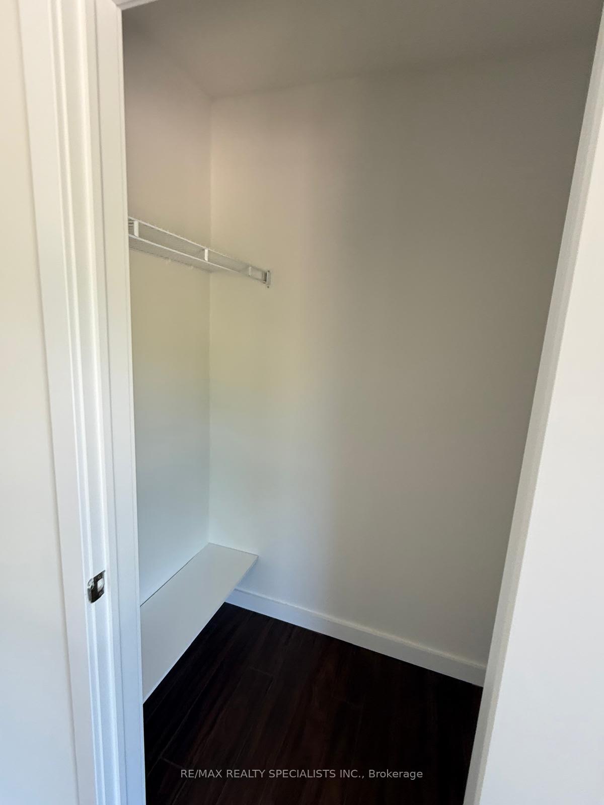 Photo 18 of Unit 9, 15 Scenic Drive, Kitchener, Chicopee/Freeport — HOMEH