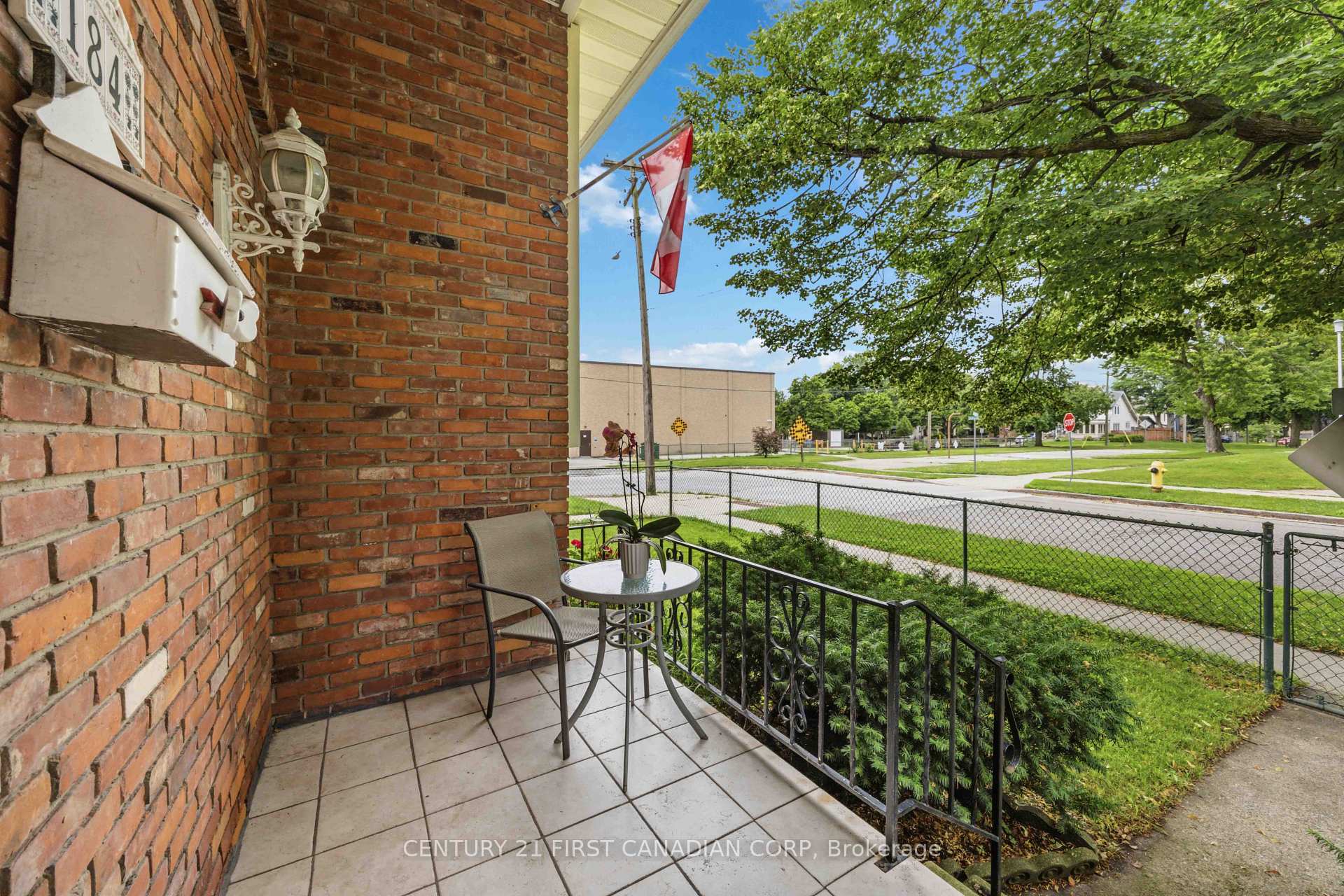 Photo 6 of 184 Durand Street, Sarnia — HOMEH