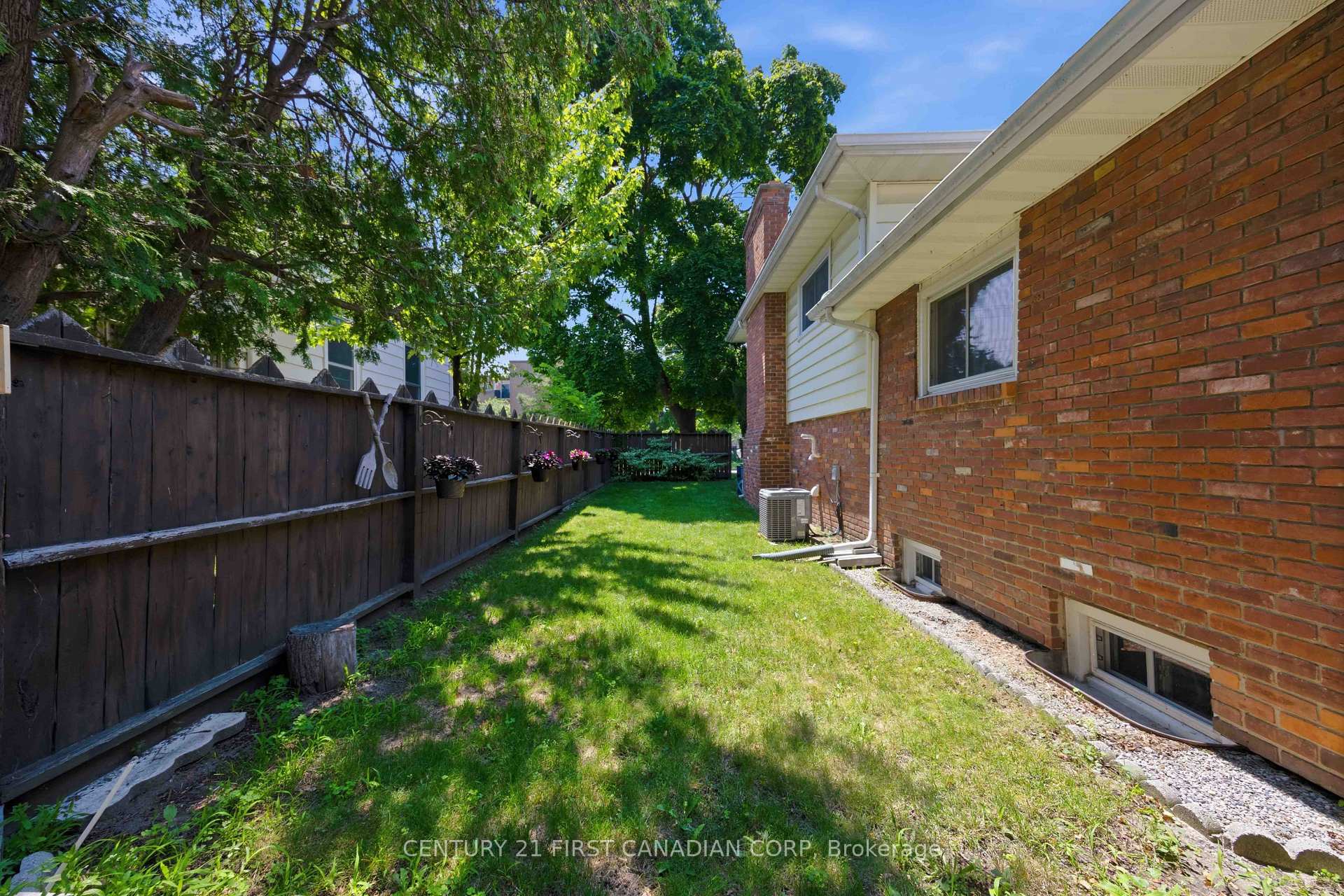 Photo 30 of 184 Durand Street, Sarnia — HOMEH
