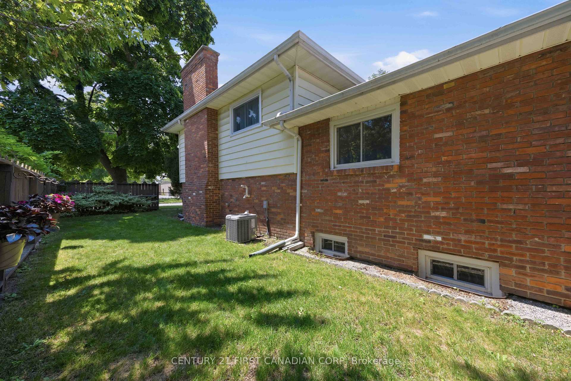 Photo 31 of 184 Durand Street, Sarnia — HOMEH