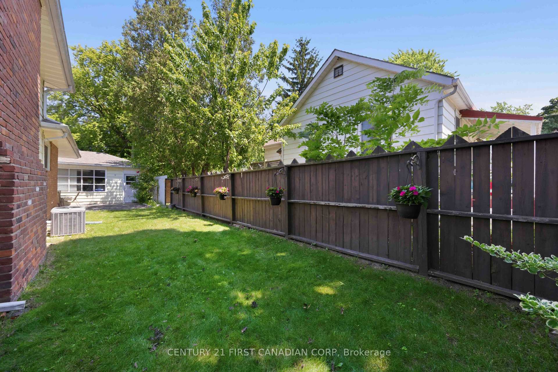 Photo 32 of 184 Durand Street, Sarnia — HOMEH