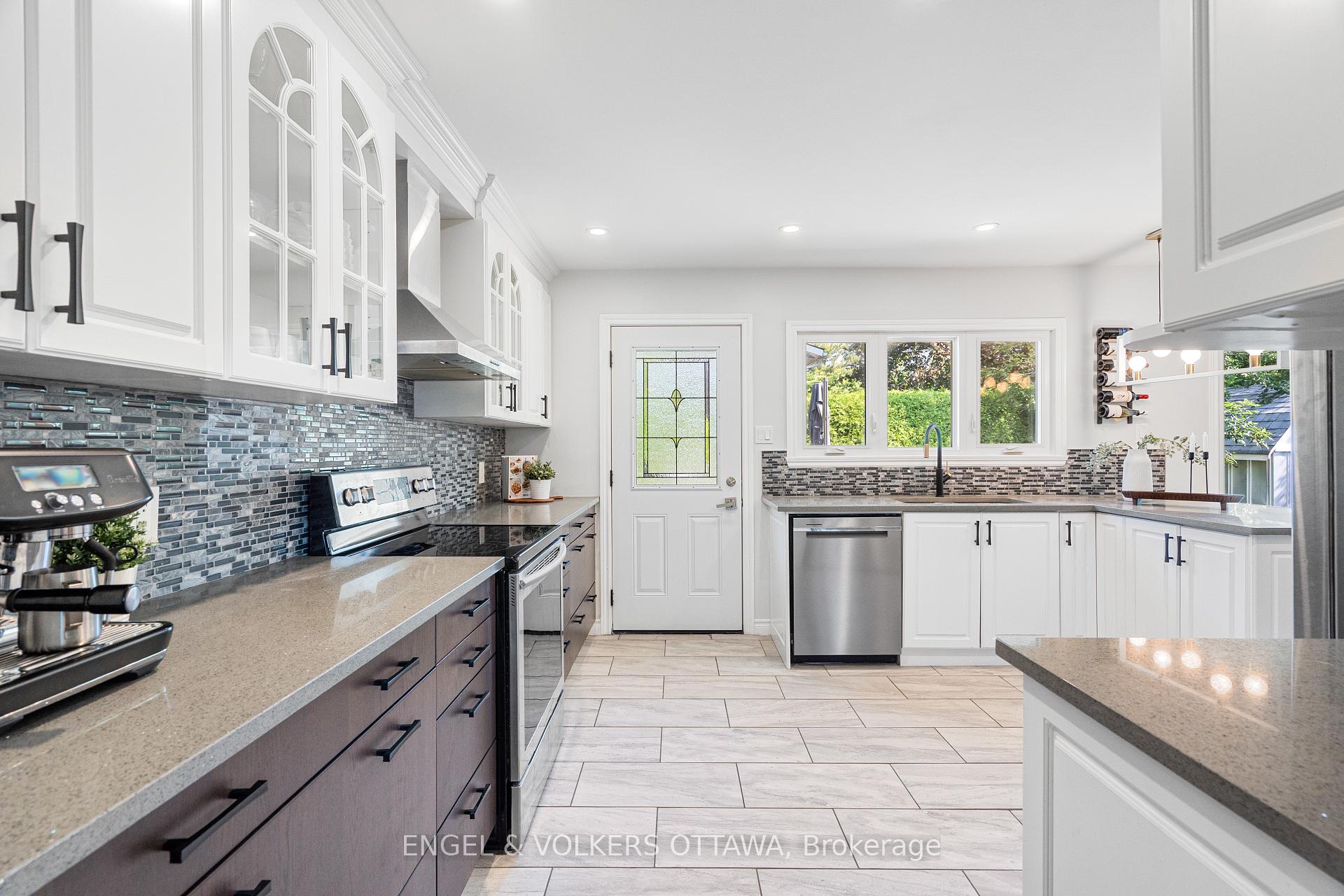 Photo 12 of 1941 Conrad Avenue, Ottawa, Guildwood Estates - Urbandale Acres — HOMEH
