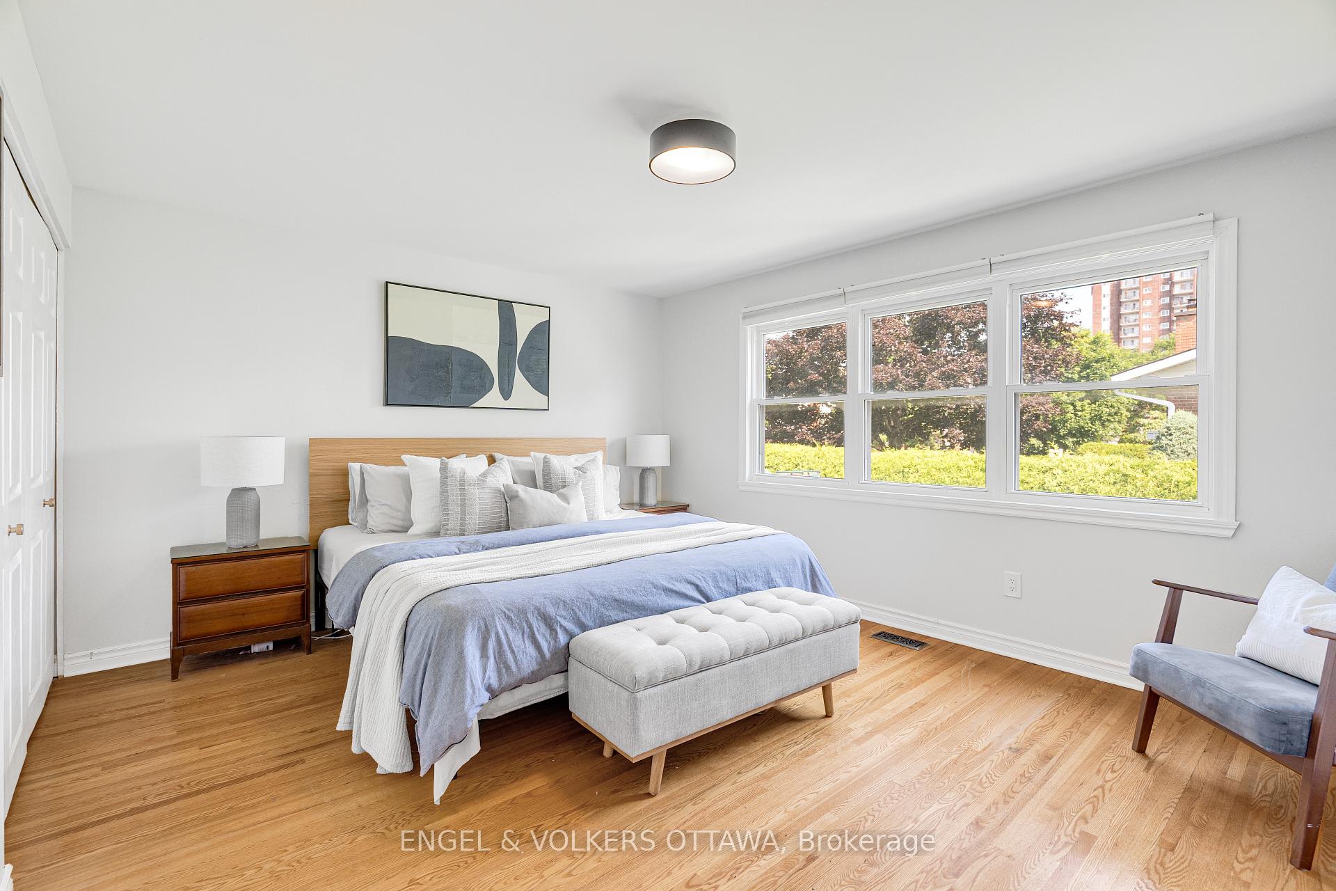 Photo 14 of 1941 Conrad Avenue, Ottawa, Guildwood Estates - Urbandale Acres — HOMEH