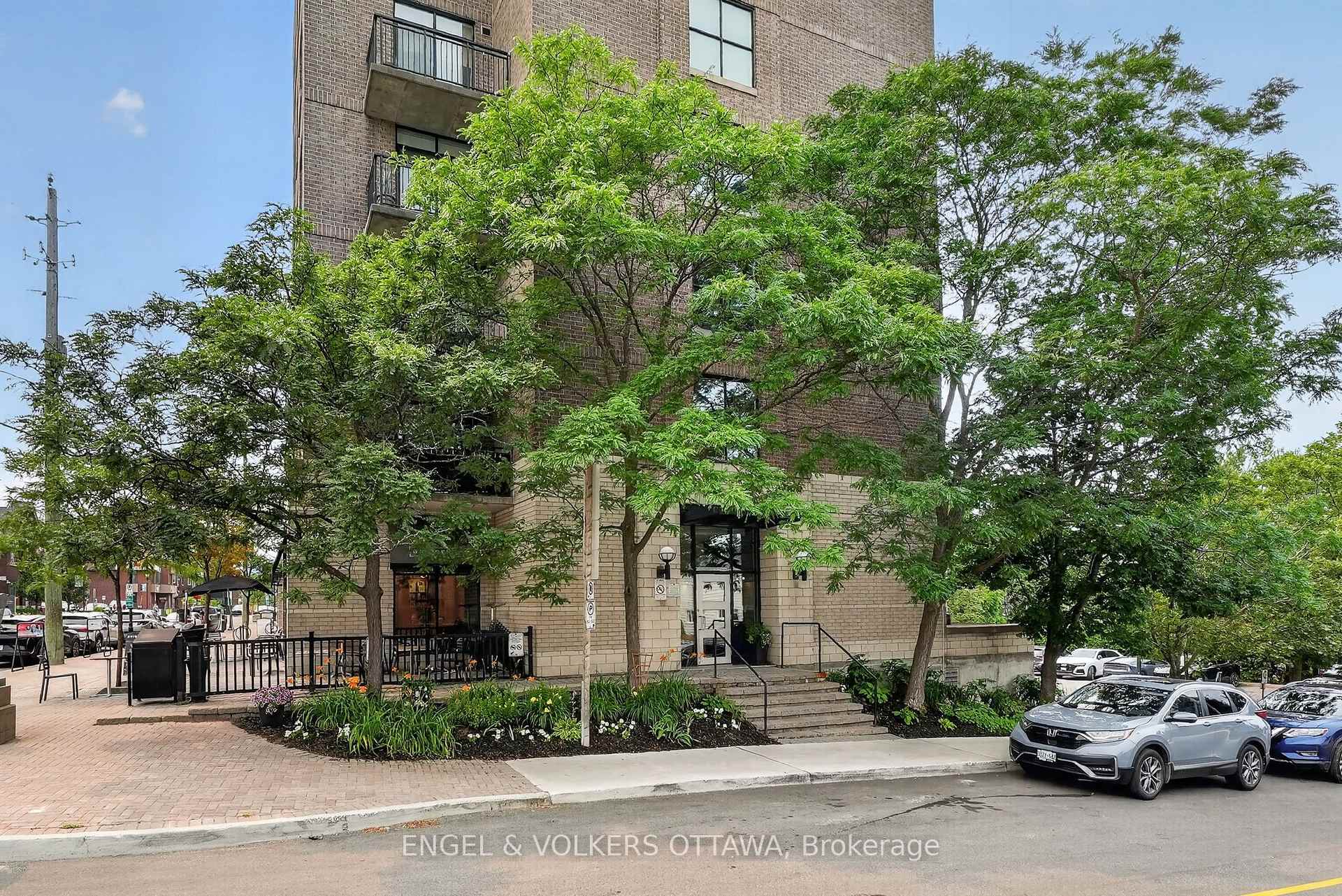 Photo 2 of Unit 203, 150 Caroline Avenue, Ottawa, Ottawa West — HOMEH