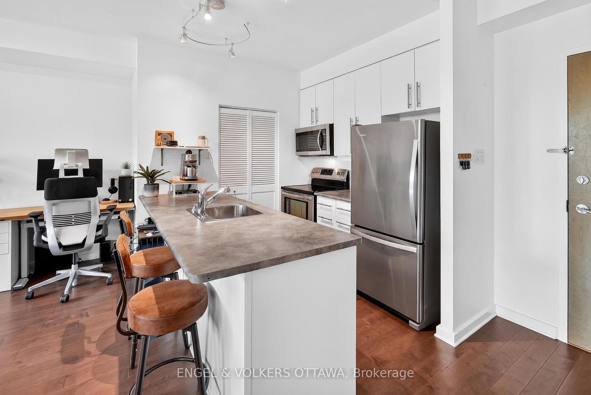 Photo 4 of Unit 203, 150 Caroline Avenue, Ottawa, Ottawa West — HOMEH