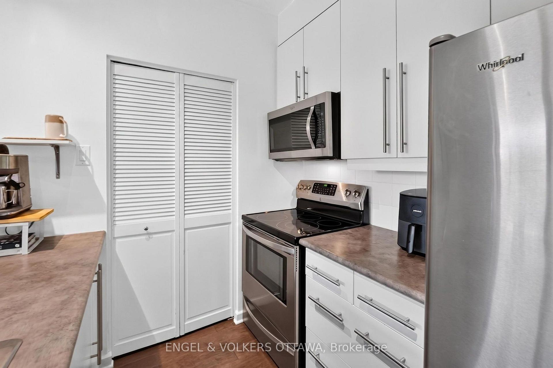 Photo 5 of Unit 203, 150 Caroline Avenue, Ottawa, Ottawa West — HOMEH