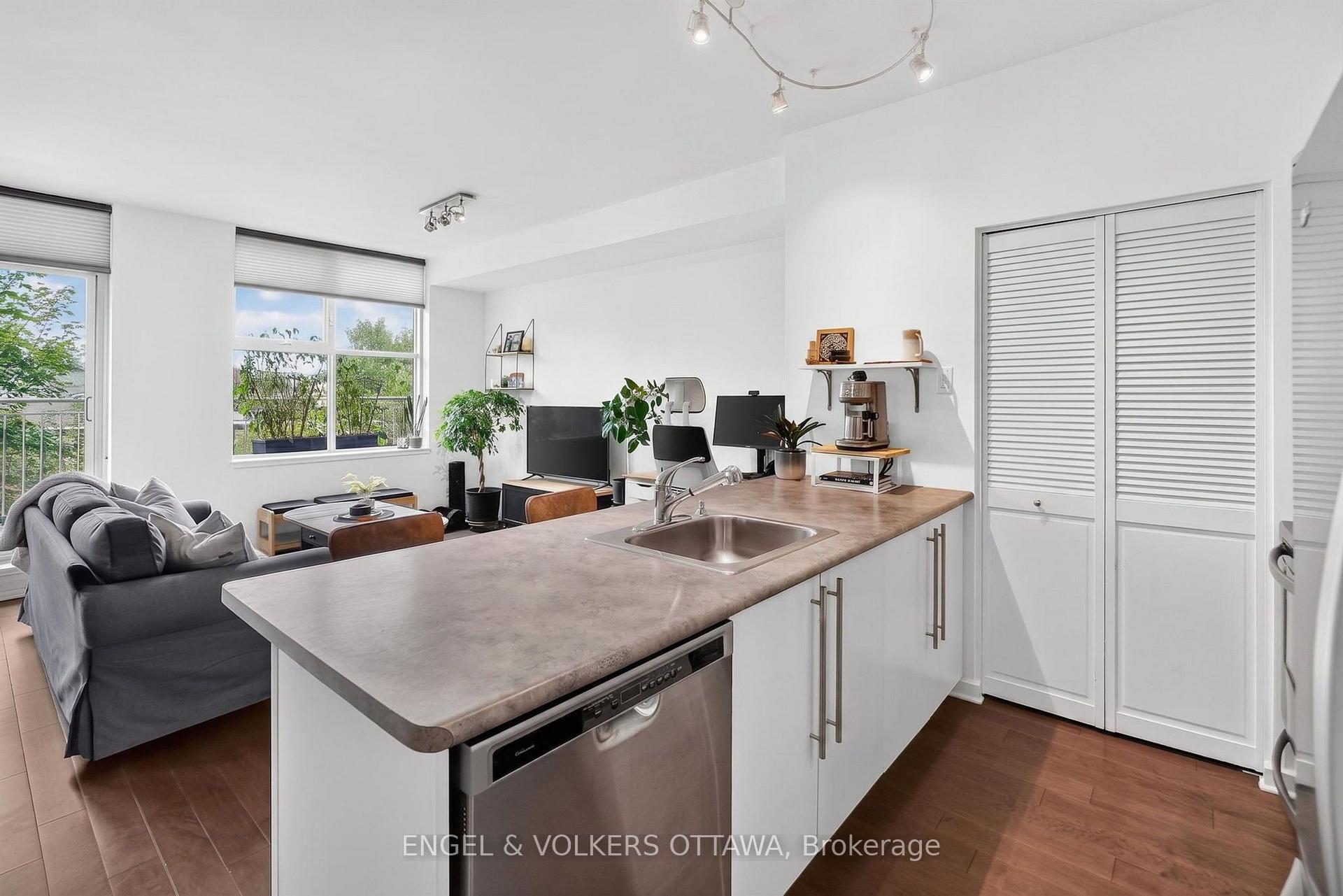 Photo 6 of Unit 203, 150 Caroline Avenue, Ottawa, Ottawa West — HOMEH