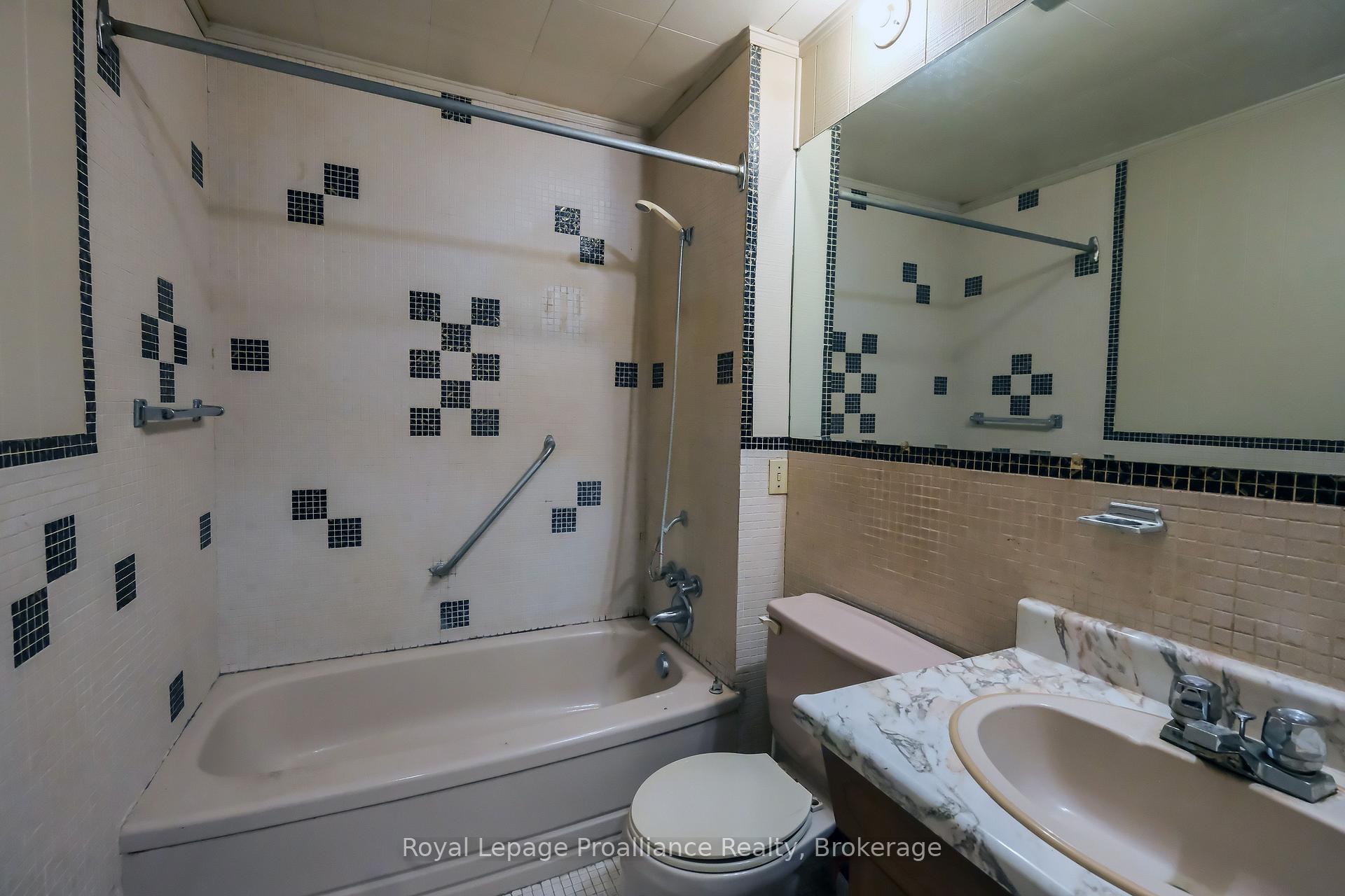 Photo 10 of 96 Prince Edward Street, Brighton — HOMEH