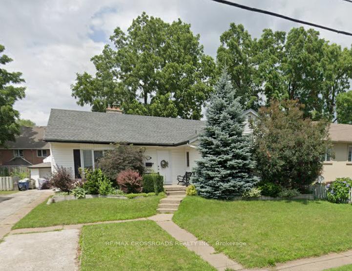Front of Unit Lower, 6039 Althea Street