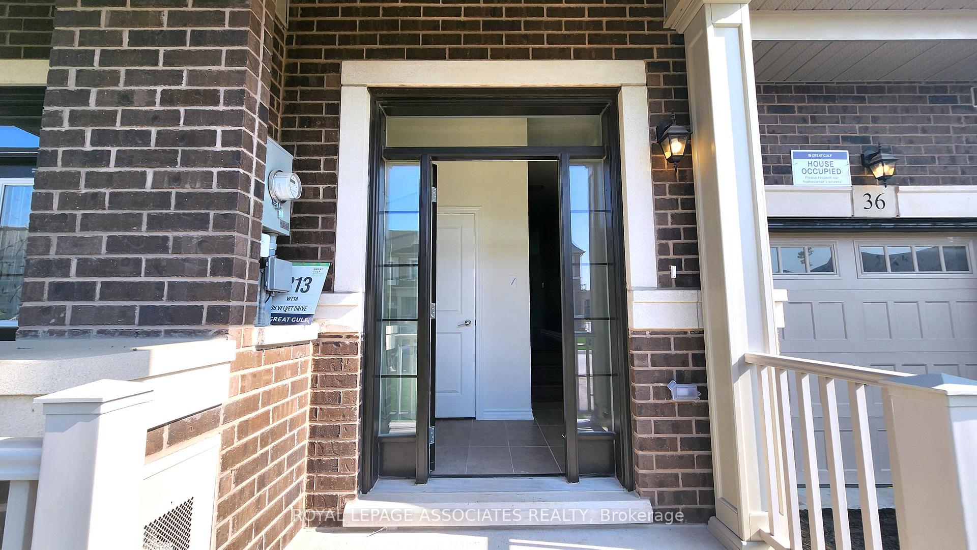 Photo 2 of 36 Velvet Drive, Whitby, Rural Whitby — HOMEH