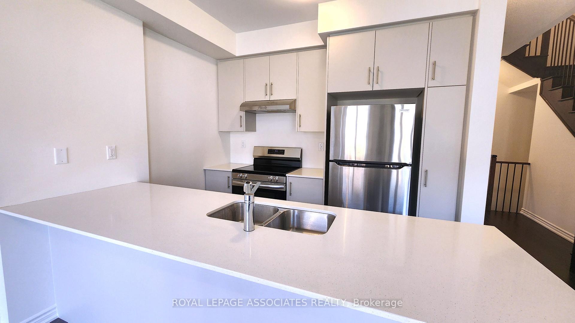 Photo 5 of 36 Velvet Drive, Whitby, Rural Whitby — HOMEH