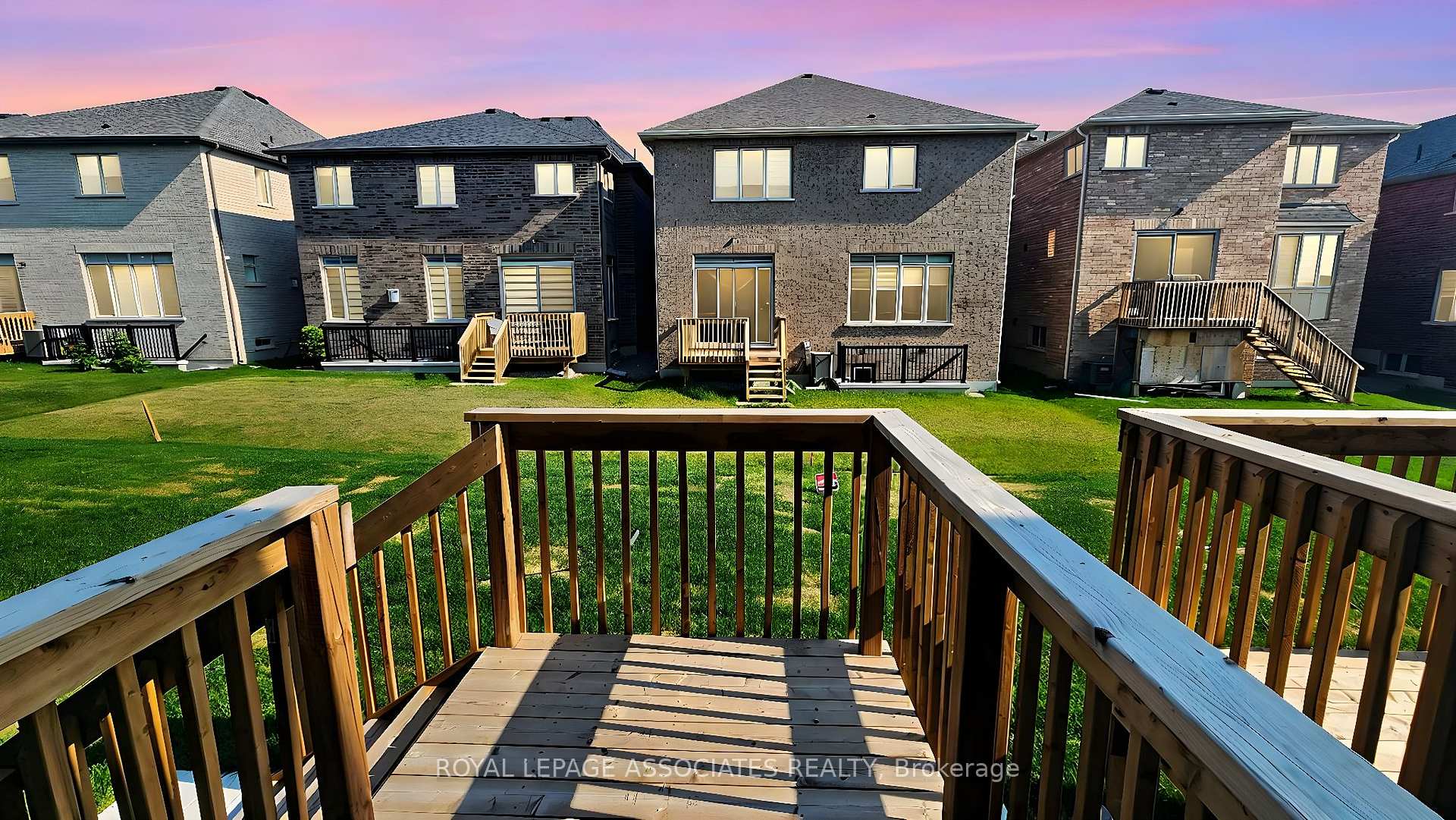 Photo 14 of 36 Velvet Drive, Whitby, Rural Whitby — HOMEH