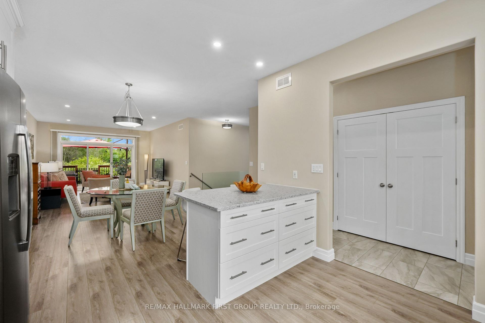 Photo 16 of 31 Mercedes Drive, Belleville, Belleville Ward — HOMEH