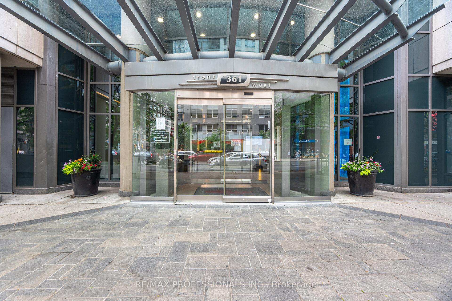 Photo 2 of Unit 3303, 361 Front Street W, Toronto, Waterfront Communities — HOMEH