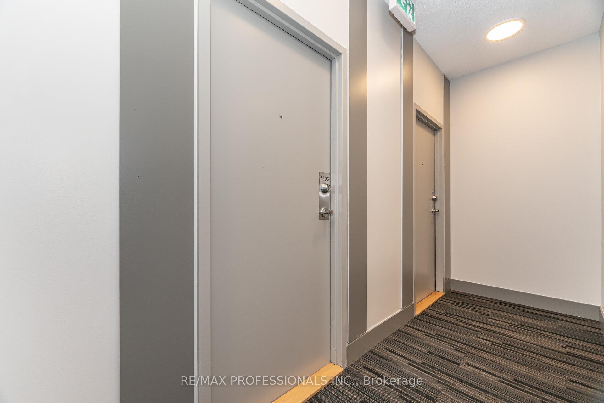 Photo 4 of Unit 3303, 361 Front Street W, Toronto, Waterfront Communities — HOMEH