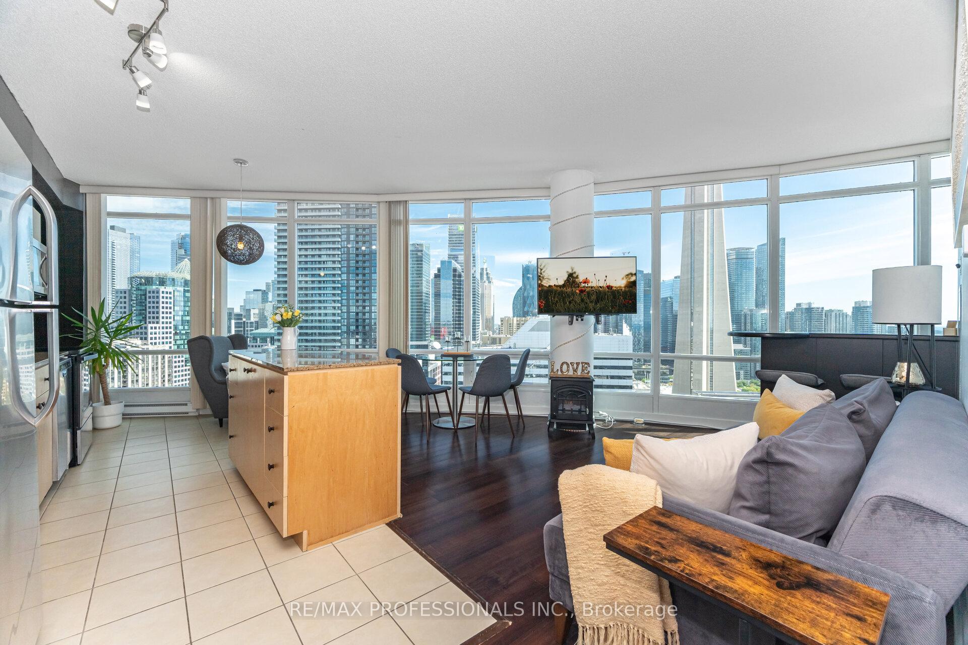 Photo 12 of Unit 3303, 361 Front Street W, Toronto, Waterfront Communities — HOMEH
