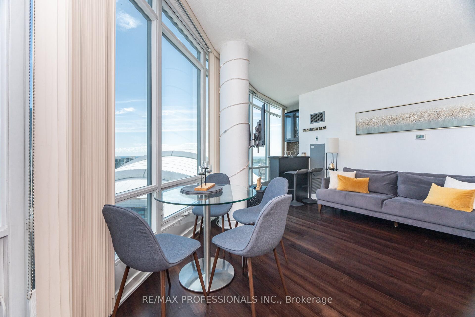 Photo 19 of Unit 3303, 361 Front Street W, Toronto, Waterfront Communities — HOMEH