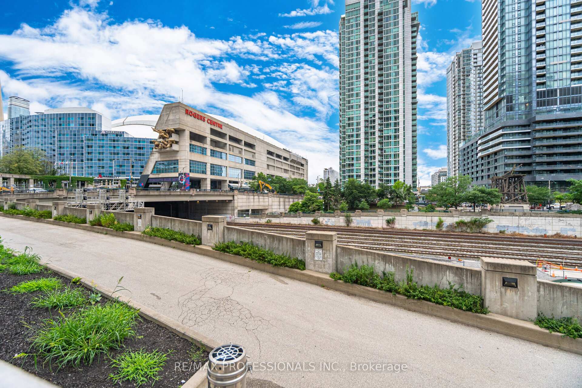 Photo 31 of Unit 3303, 361 Front Street W, Toronto, Waterfront Communities — HOMEH