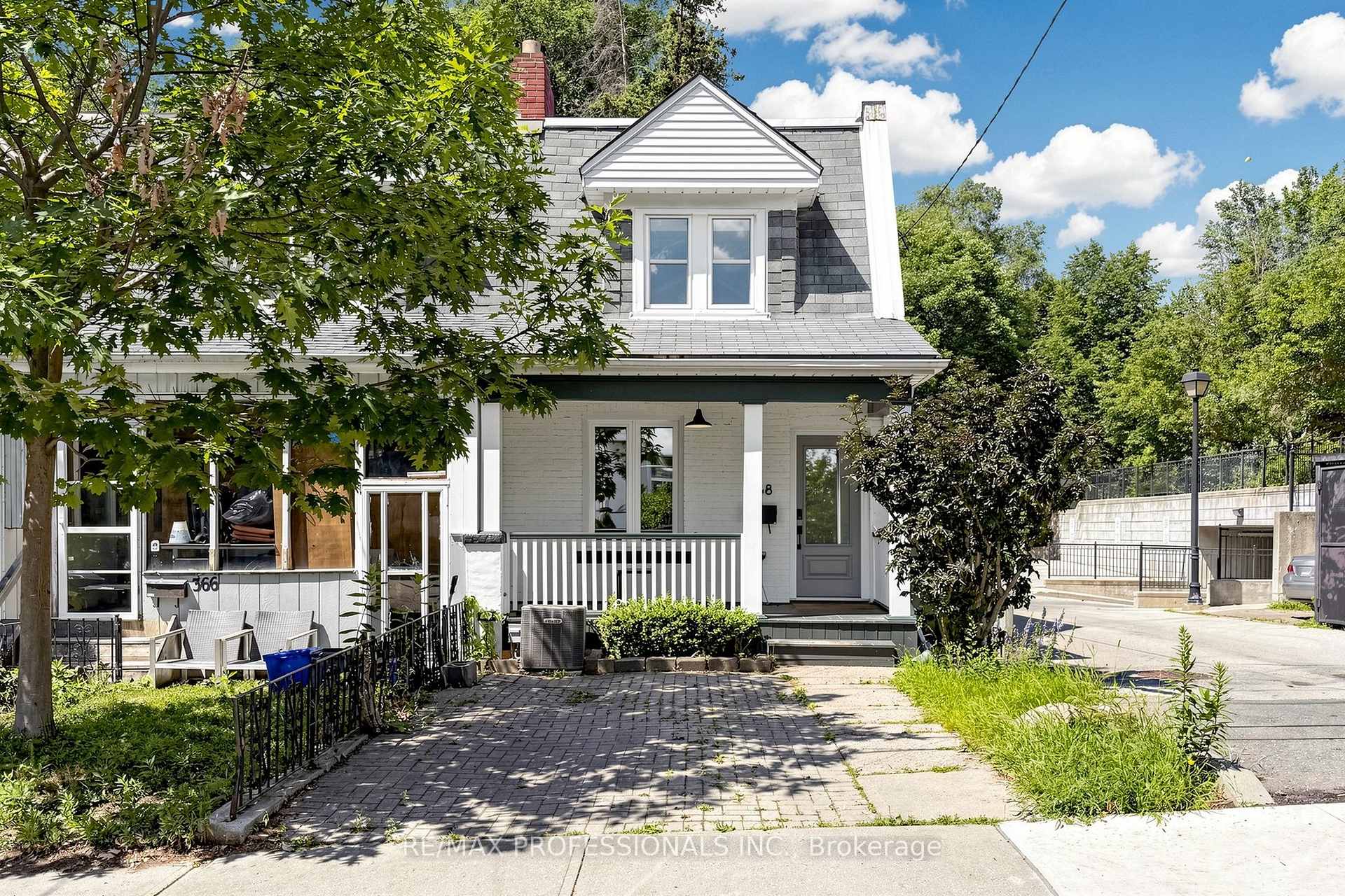 Photo 1 of 368 Howland Avenue, Toronto, Casa Loma — HOMEH