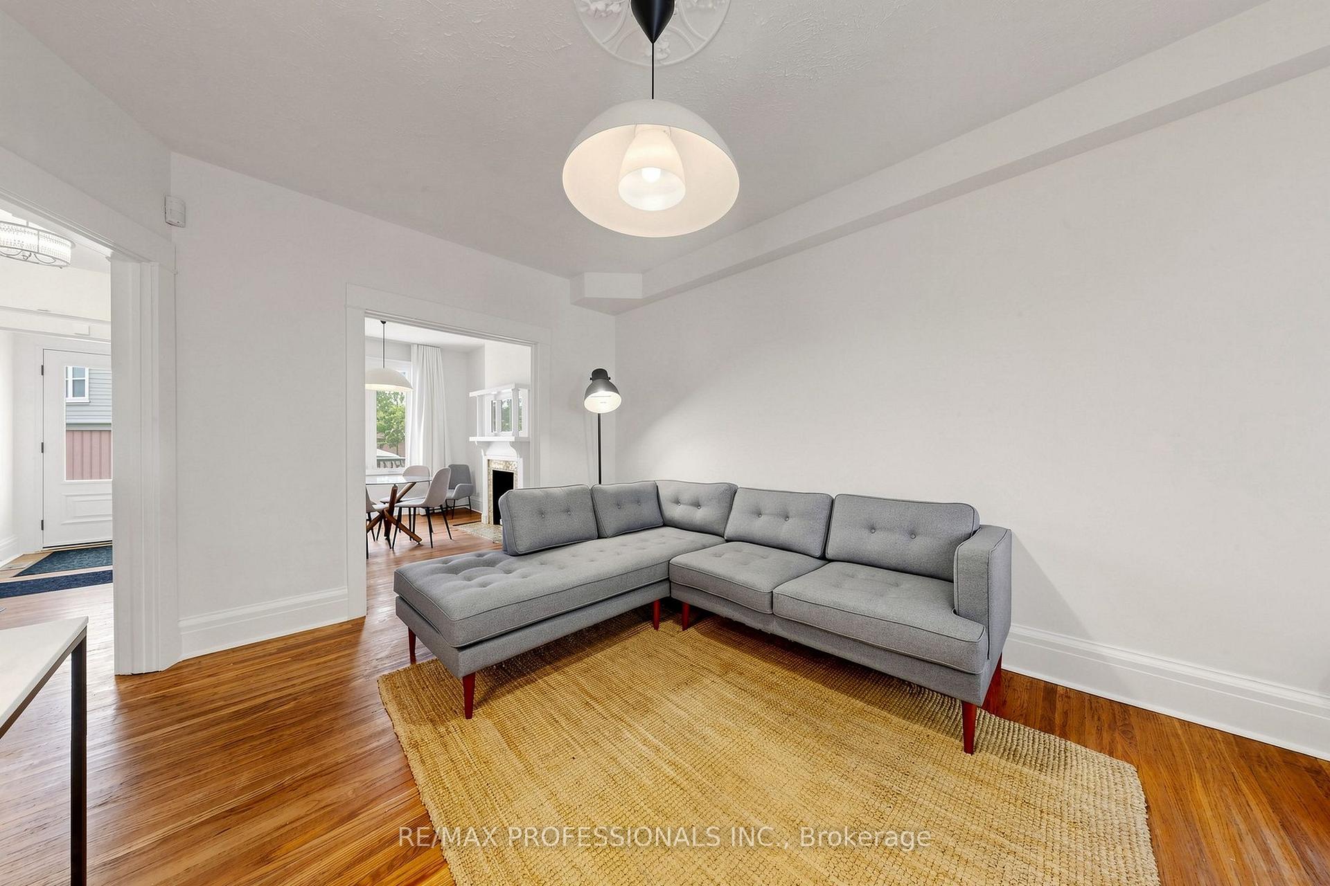 Photo 3 of 368 Howland Avenue, Toronto, Casa Loma — HOMEH