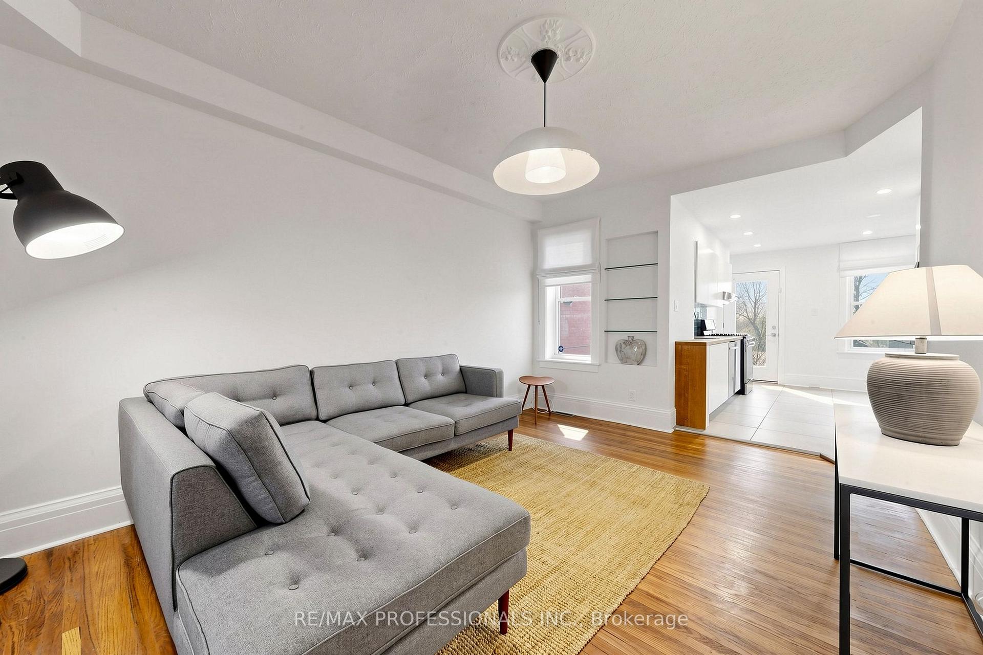 Photo 5 of 368 Howland Avenue, Toronto, Casa Loma — HOMEH