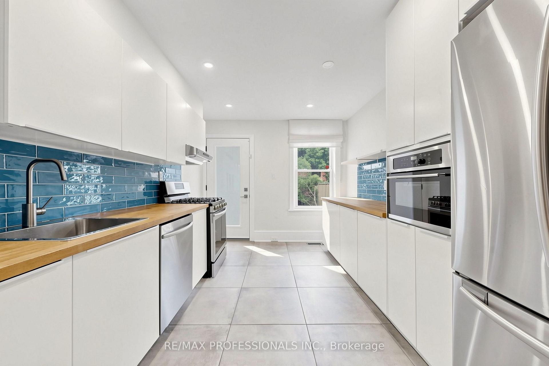 Photo 8 of 368 Howland Avenue, Toronto, Casa Loma — HOMEH