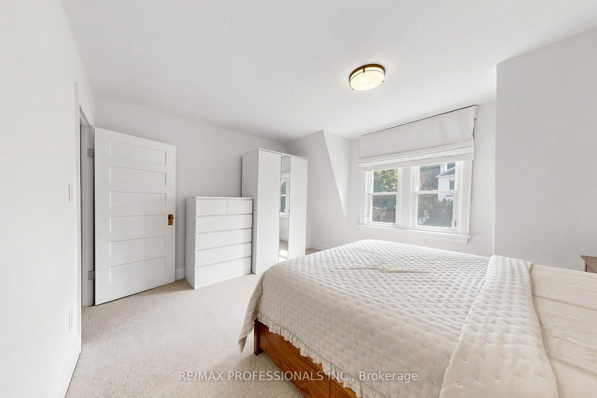 Photo 23 of 368 Howland Avenue, Toronto, Casa Loma — HOMEH