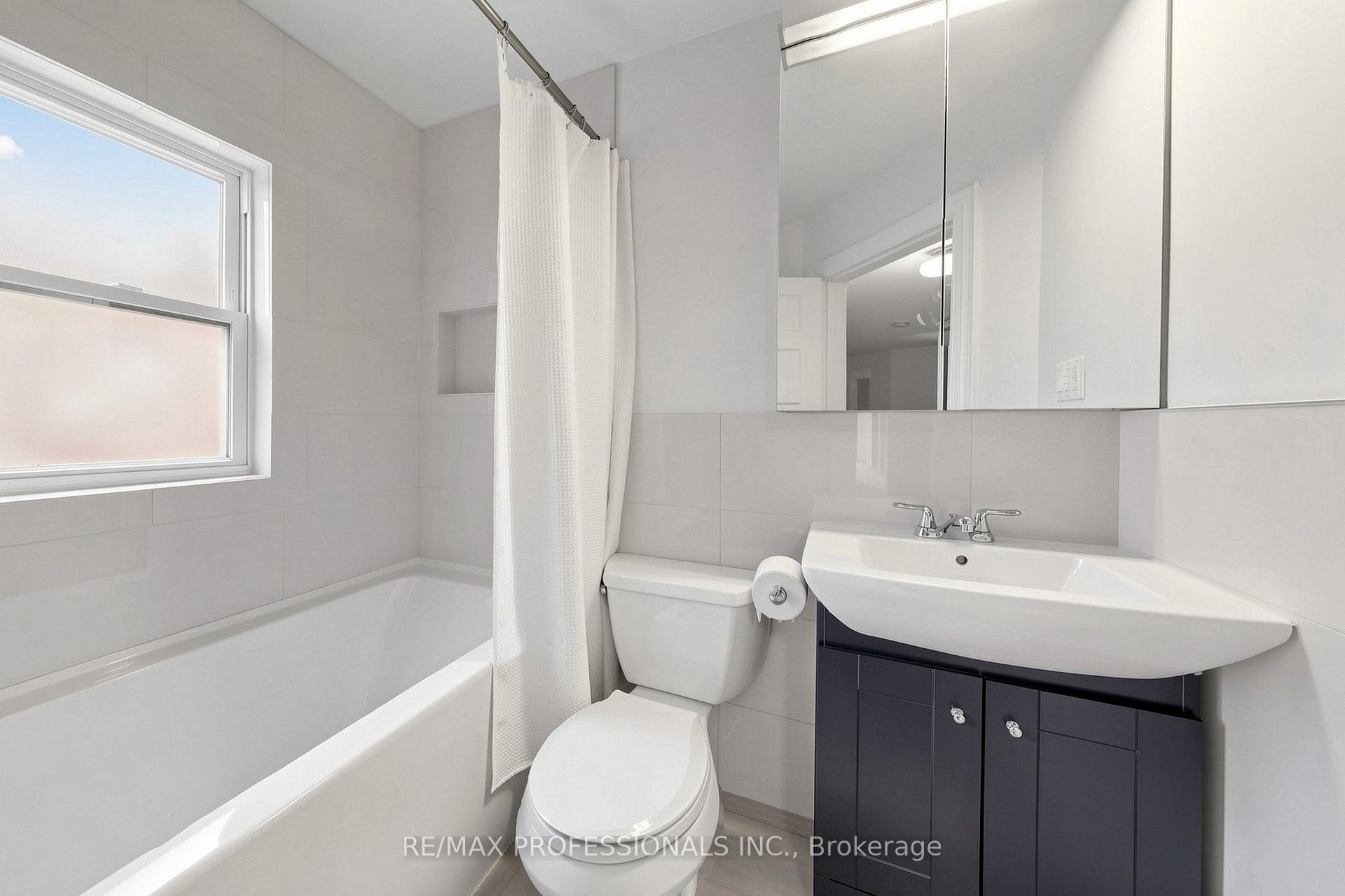 Photo 29 of 368 Howland Avenue, Toronto, Casa Loma — HOMEH