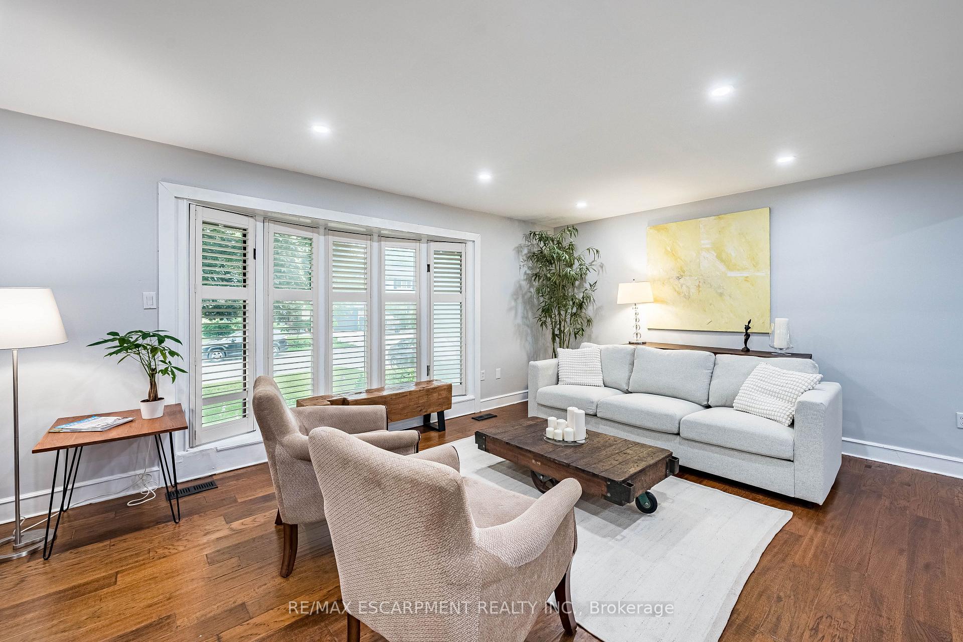 Photo 9 of 9 Hilts Drive, Hamilton, Stoney Creek — HOMEH