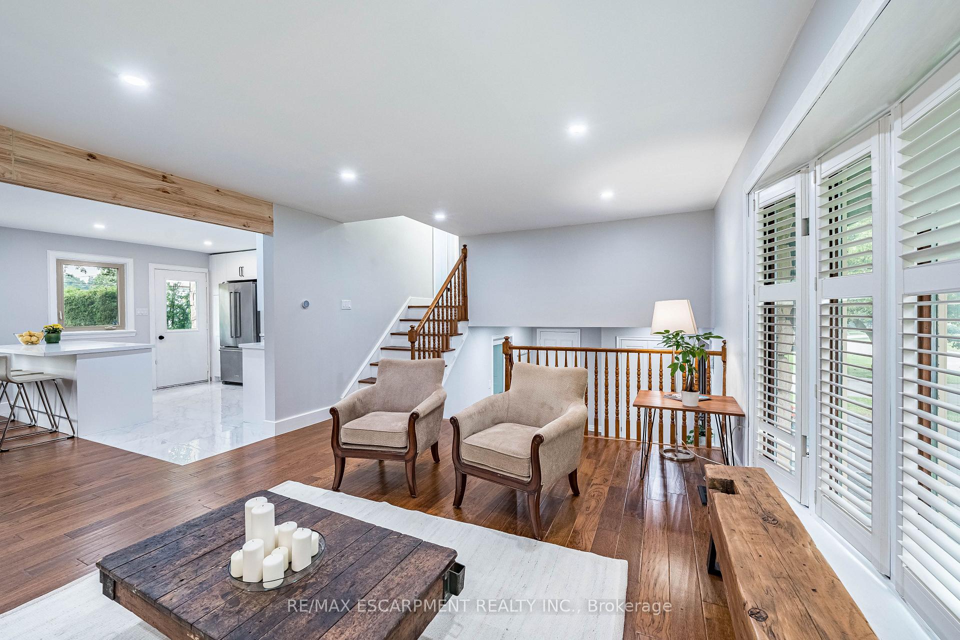 Photo 11 of 9 Hilts Drive, Hamilton, Stoney Creek — HOMEH