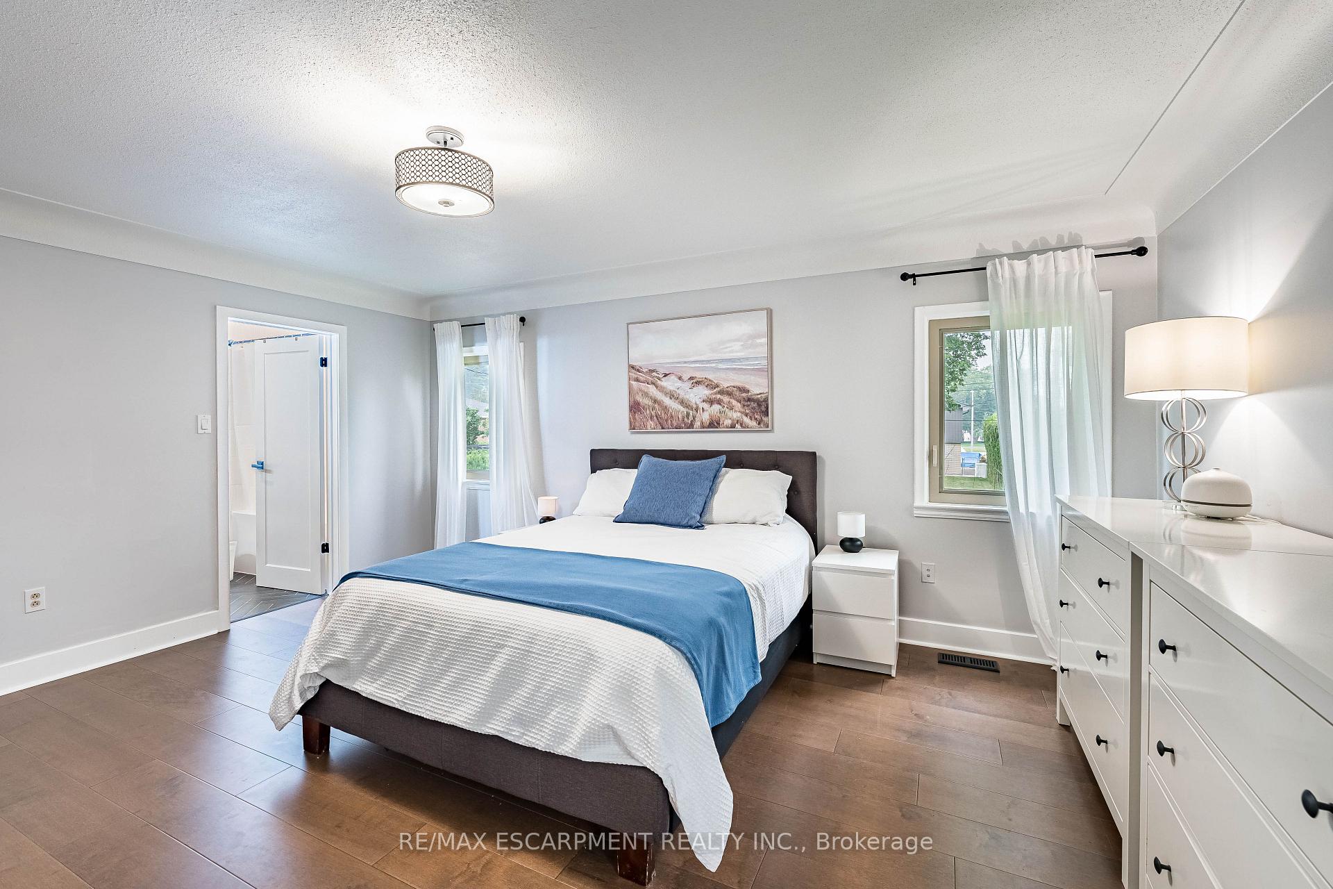Photo 20 of 9 Hilts Drive, Hamilton, Stoney Creek — HOMEH