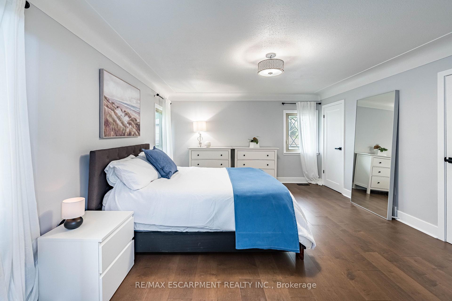 Photo 21 of 9 Hilts Drive, Hamilton, Stoney Creek — HOMEH