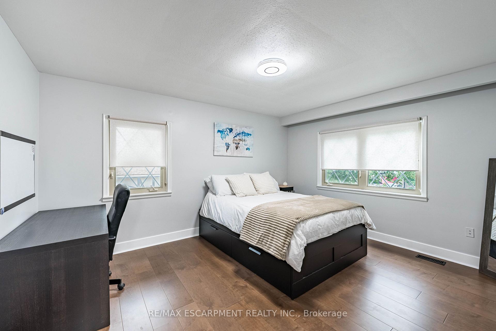 Photo 24 of 9 Hilts Drive, Hamilton, Stoney Creek — HOMEH