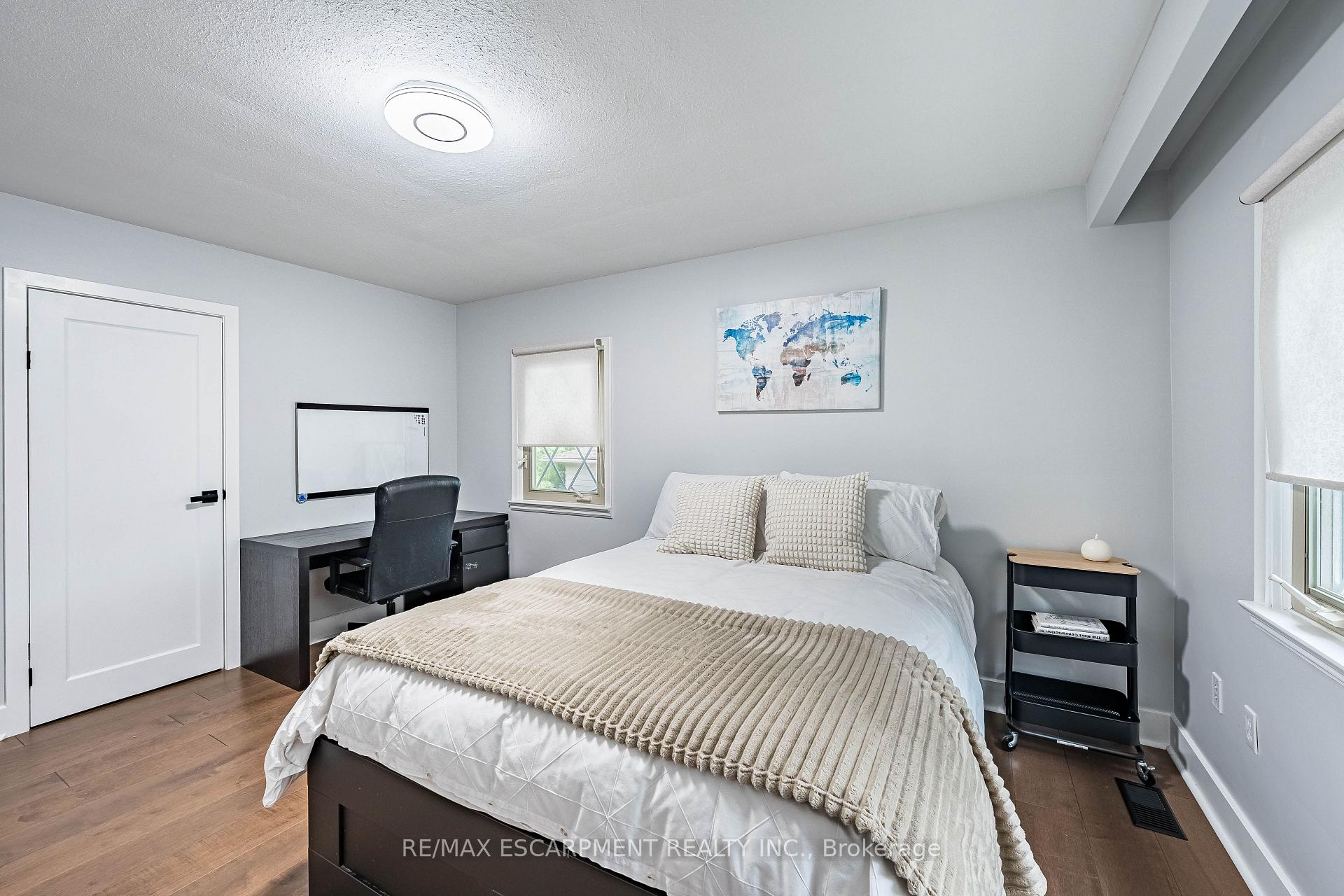Photo 25 of 9 Hilts Drive, Hamilton, Stoney Creek — HOMEH