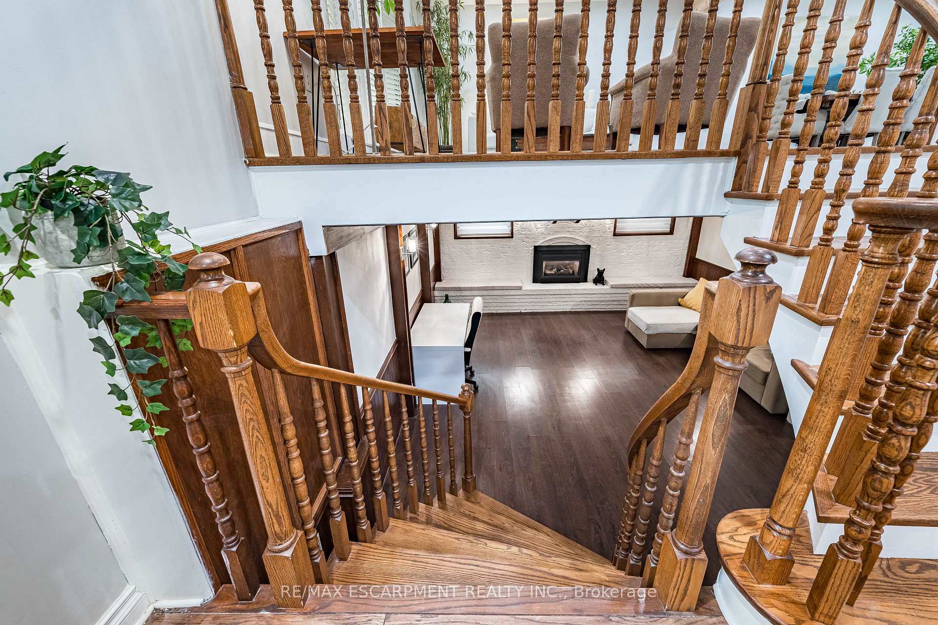 Photo 29 of 9 Hilts Drive, Hamilton, Stoney Creek — HOMEH