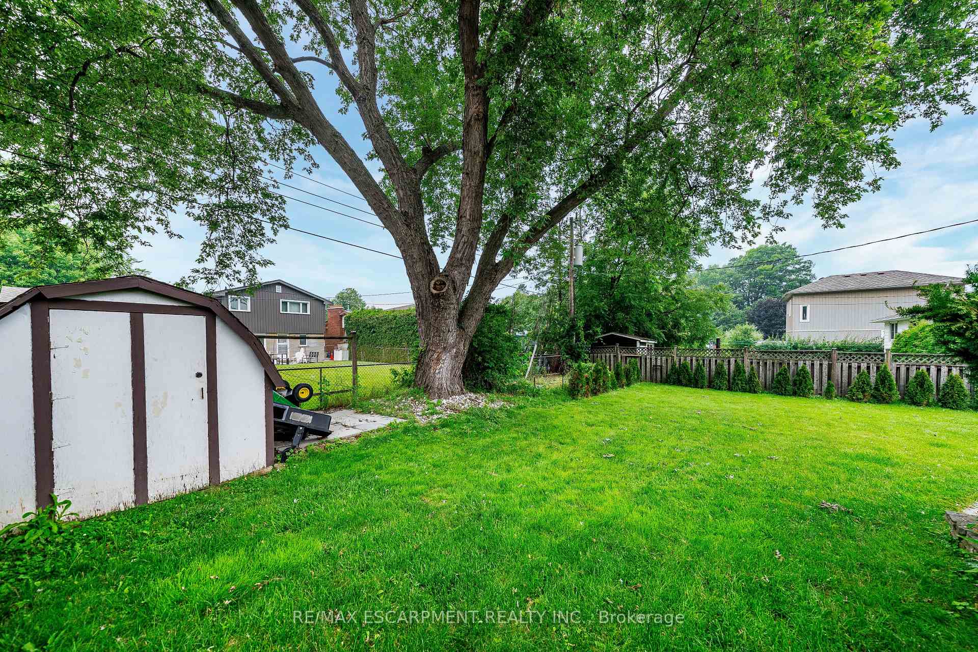 Photo 39 of 9 Hilts Drive, Hamilton, Stoney Creek — HOMEH