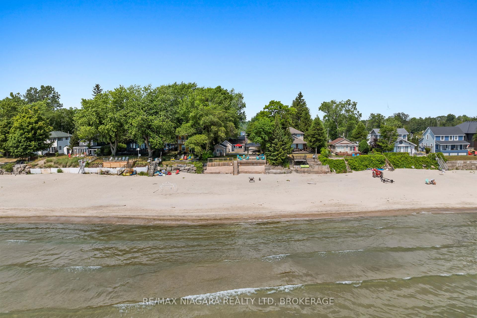 Photo 3 of 12343 Lakeshore Road, Wainfleet, Lakeshore — HOMEH