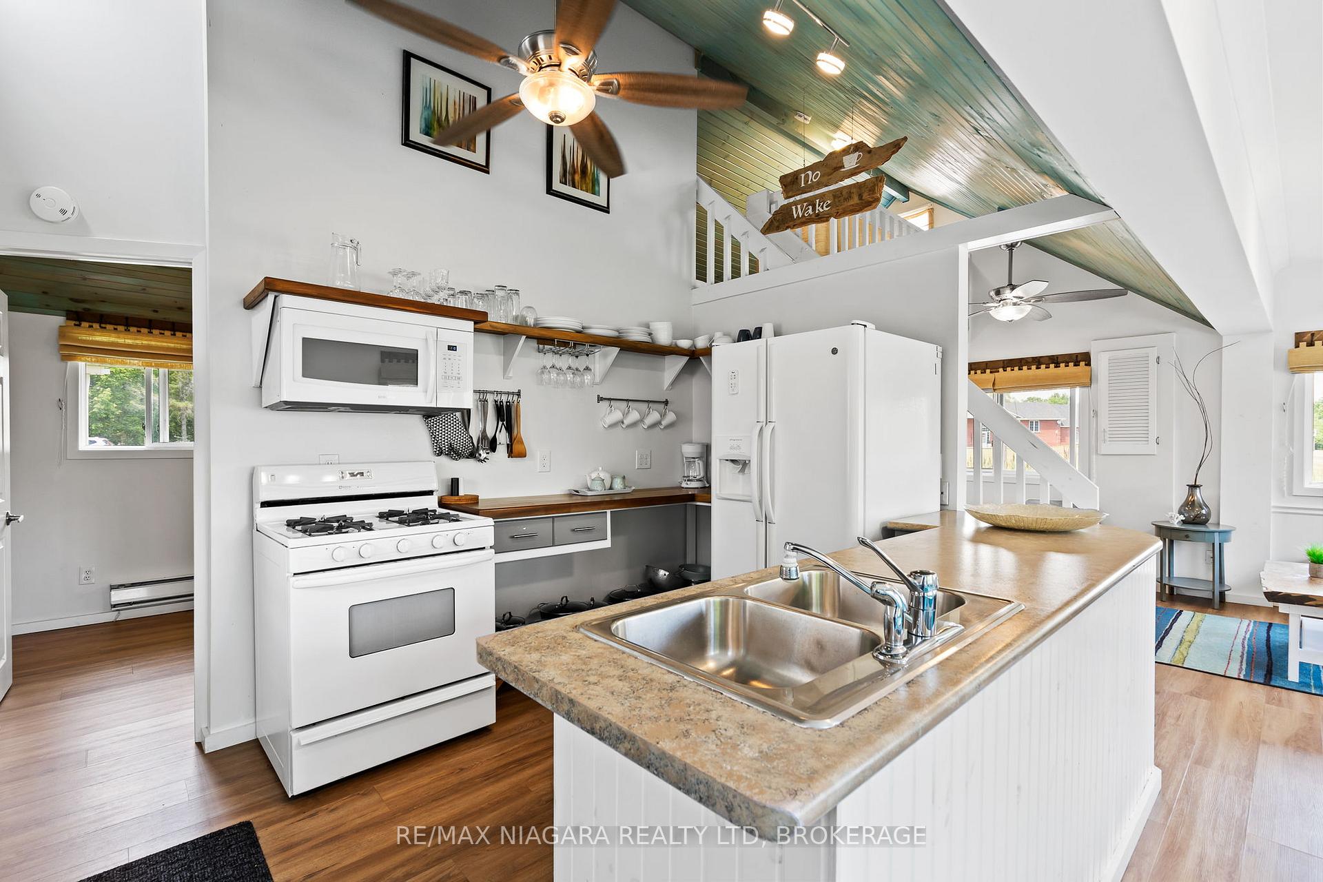 Photo 7 of 12343 Lakeshore Road, Wainfleet, Lakeshore — HOMEH