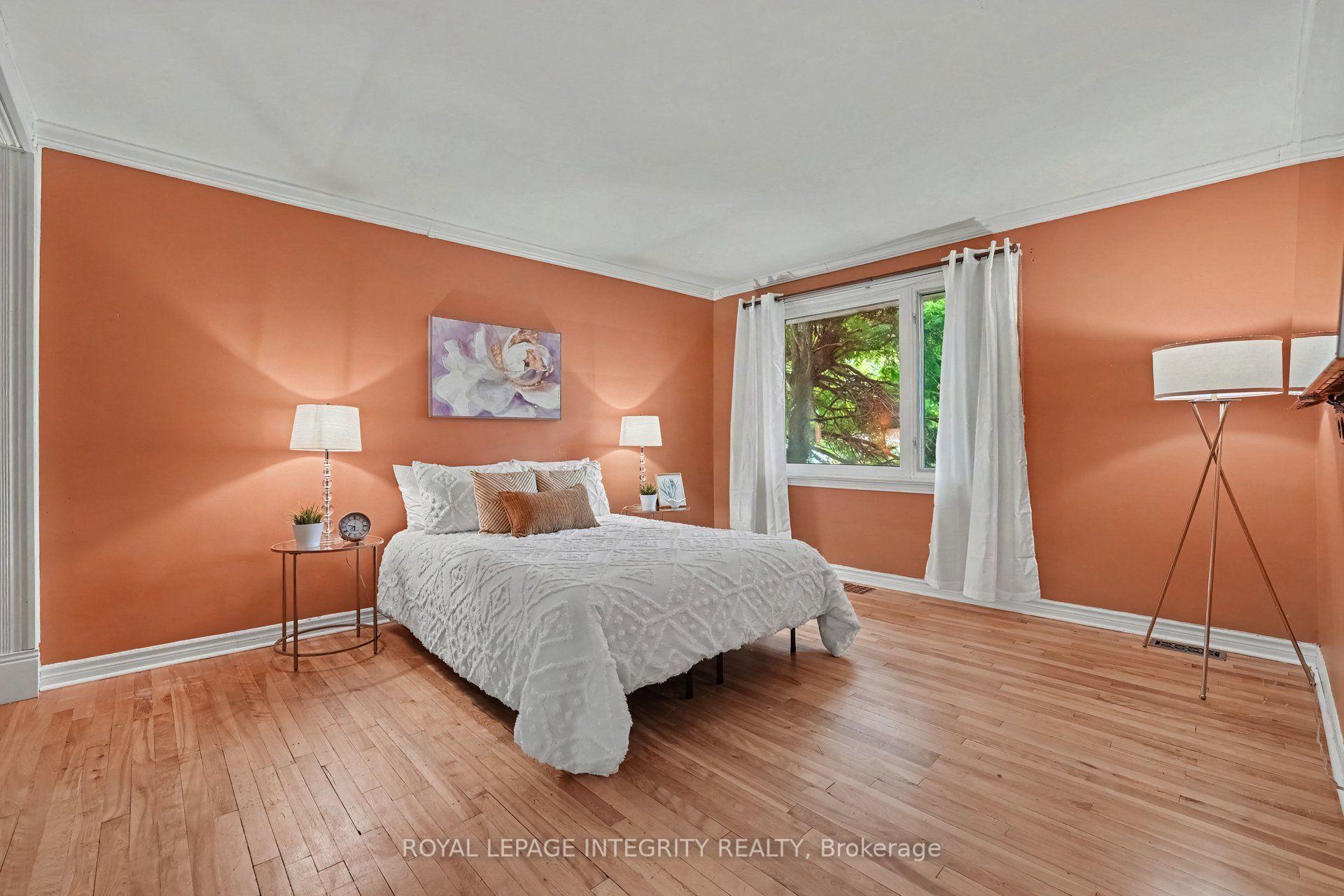 Photo 19 of 2076 Niagara Drive, Ottawa, Applewood Acres — HOMEH