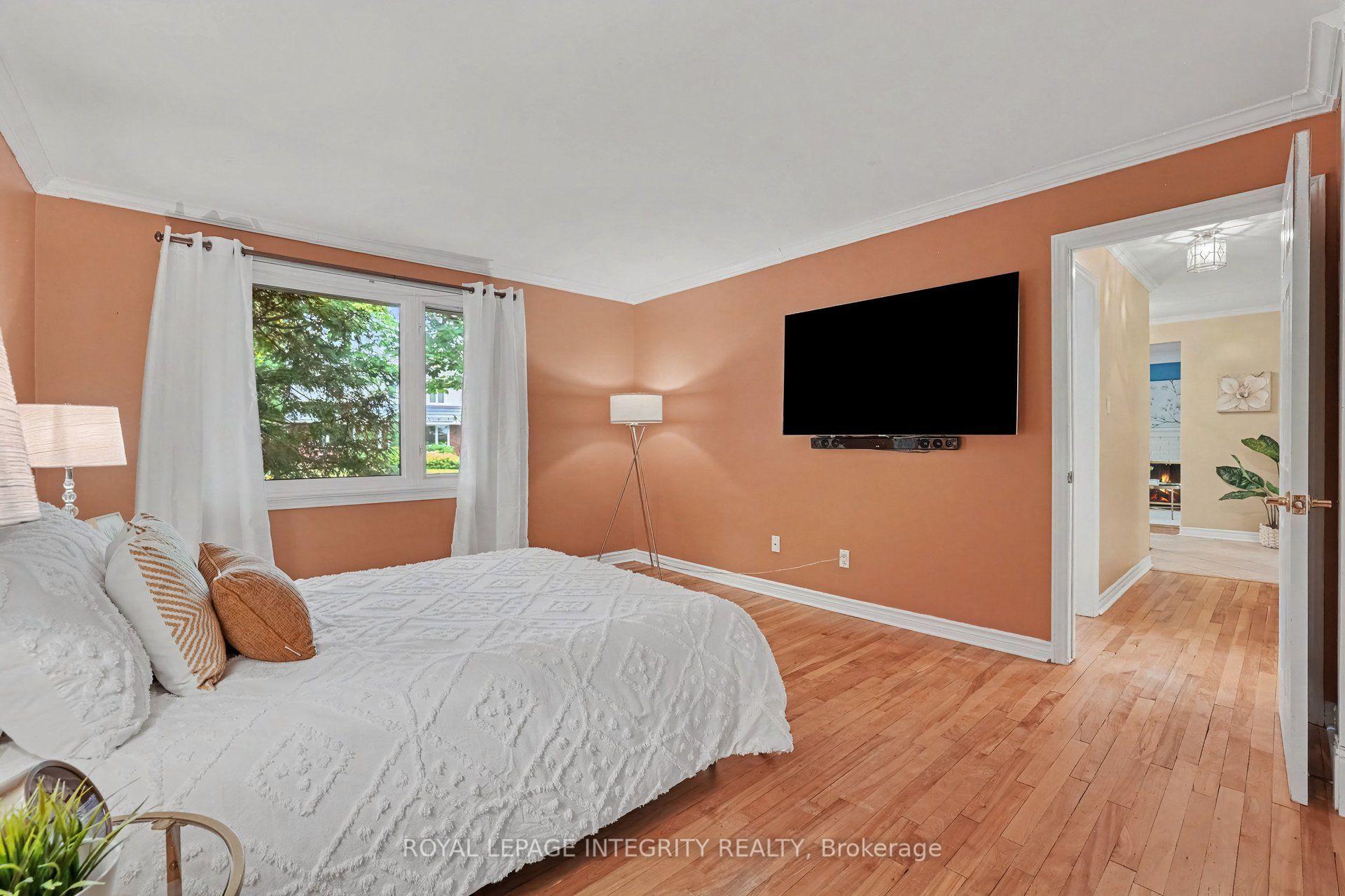 Photo 22 of 2076 Niagara Drive, Ottawa, Applewood Acres — HOMEH
