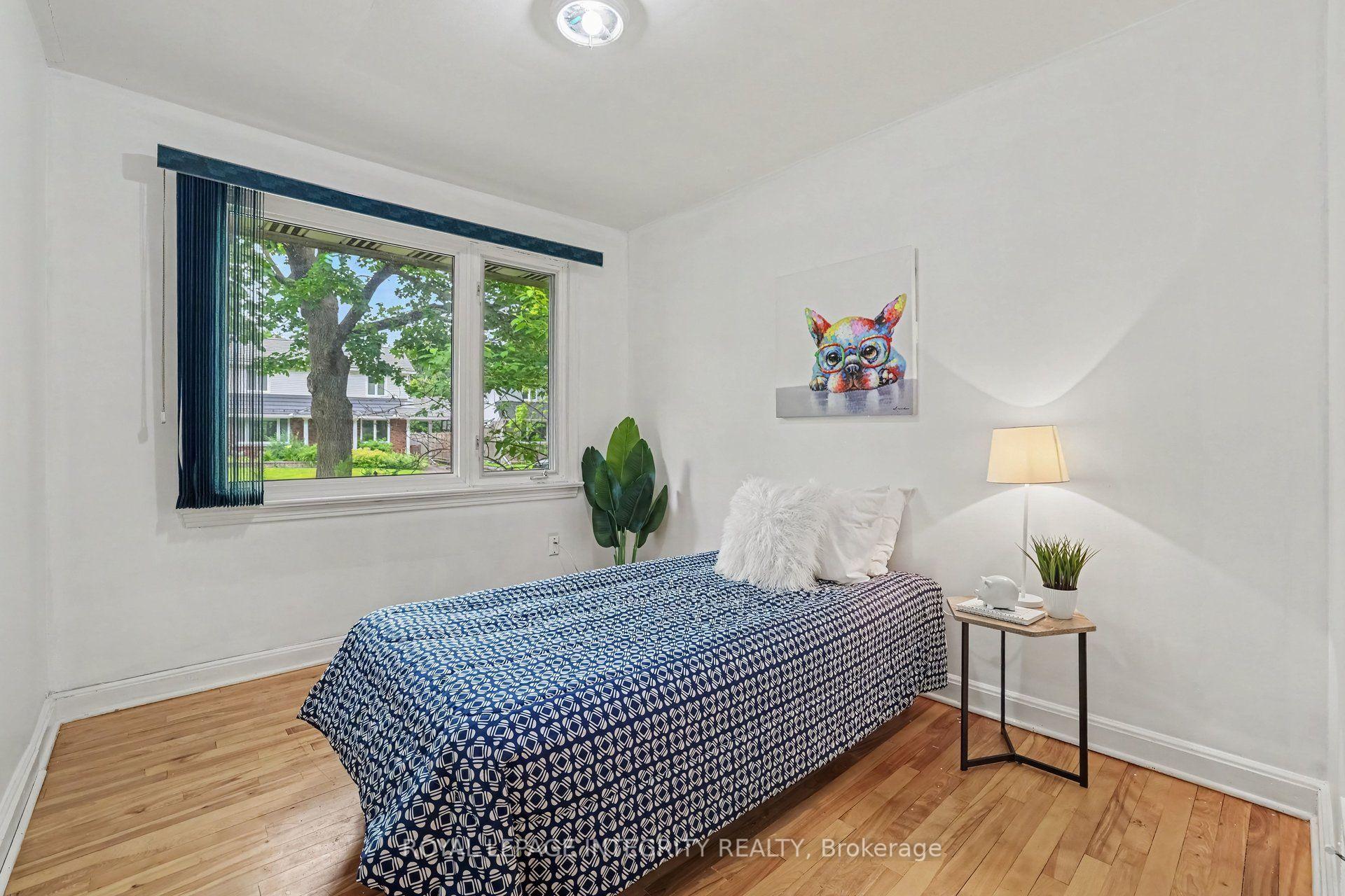 Photo 25 of 2076 Niagara Drive, Ottawa, Applewood Acres — HOMEH