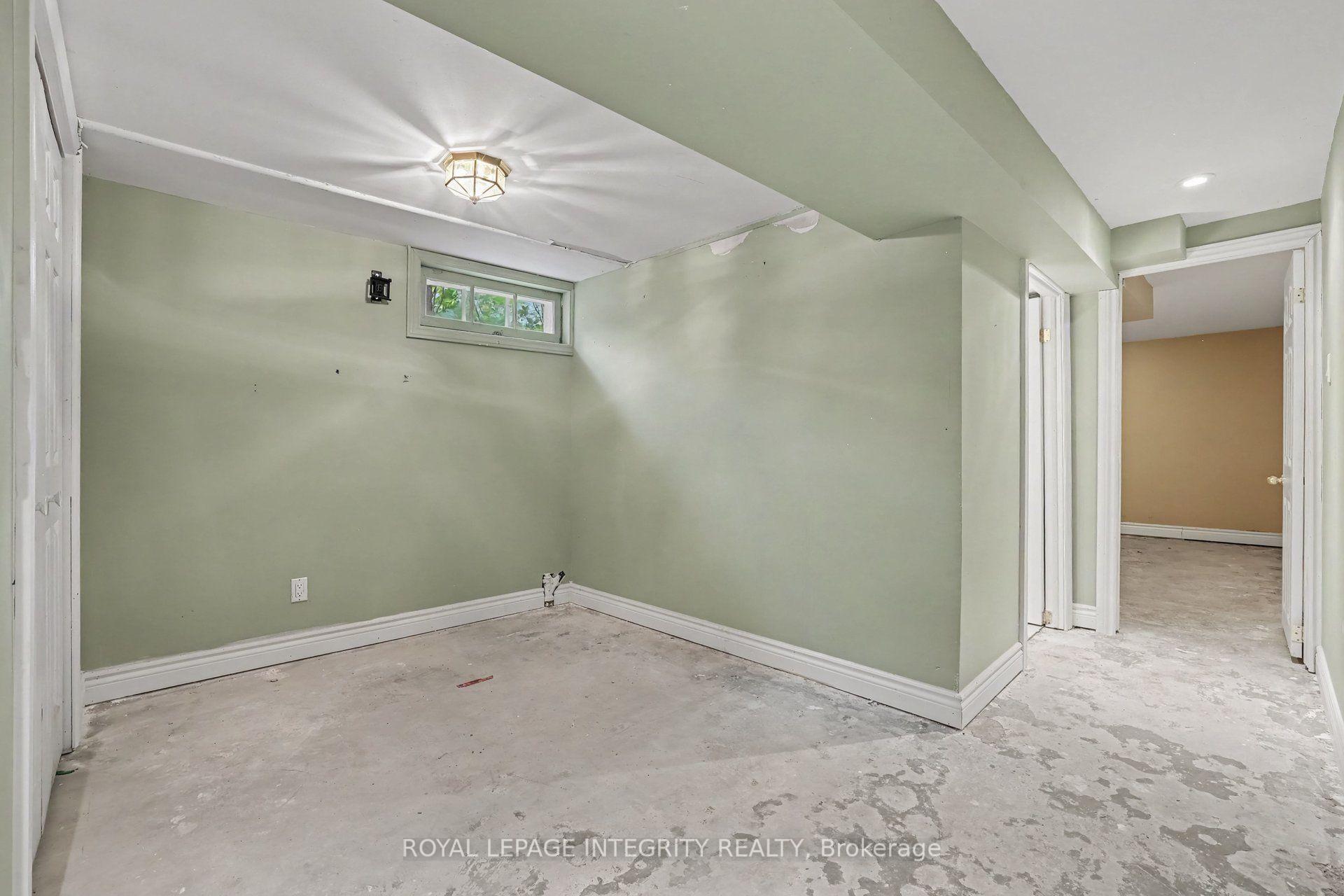 Photo 30 of 2076 Niagara Drive, Ottawa, Applewood Acres — HOMEH